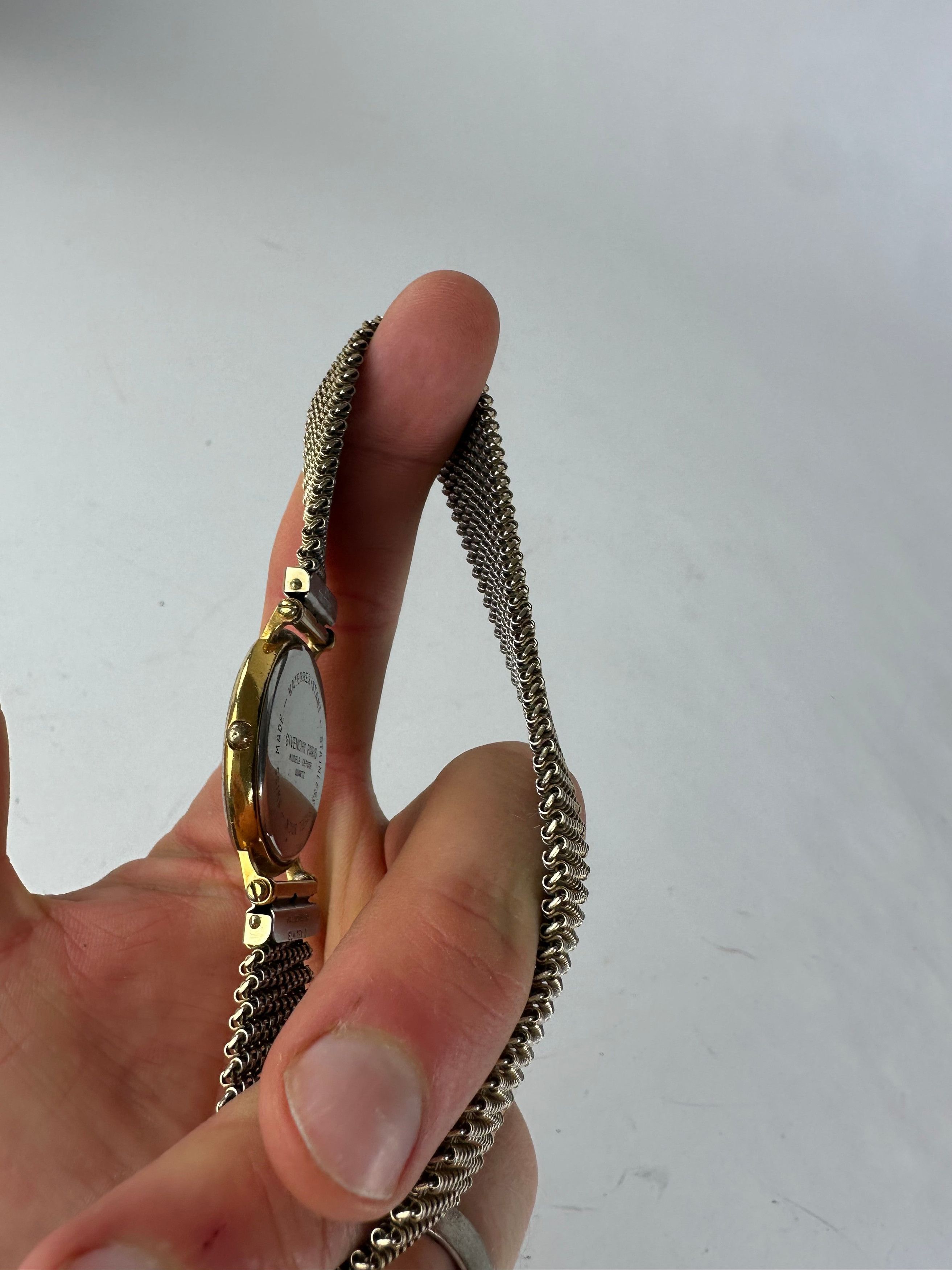 Givenchy Vintage Quartz Watch Gold White Size ONE SIZE - 4 Thumbnail