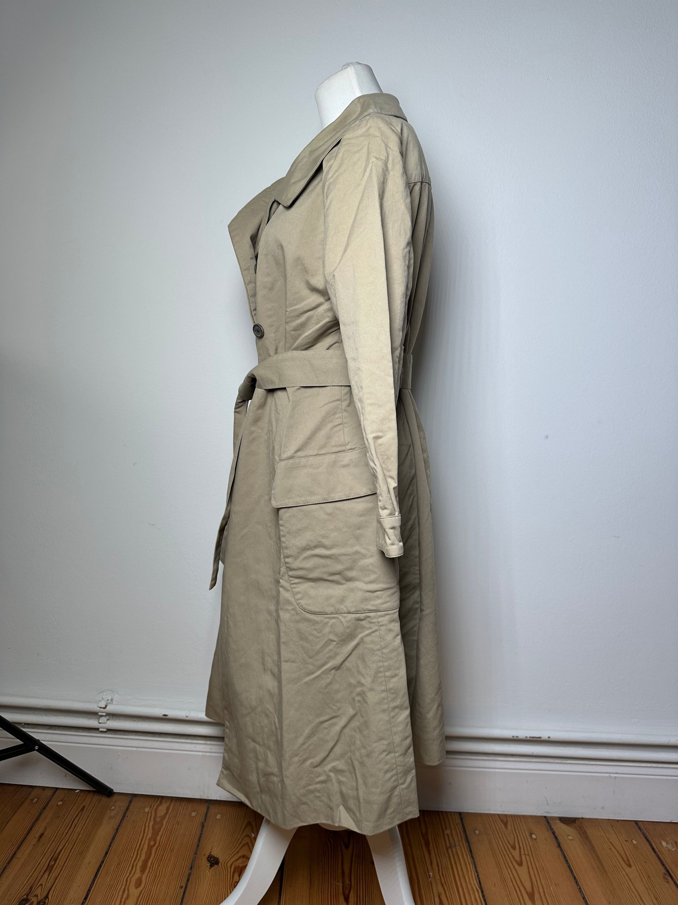 Marni Vintage Trenchcoat Beige L Size L / US 10 / IT 46 - 2 Thumbnail