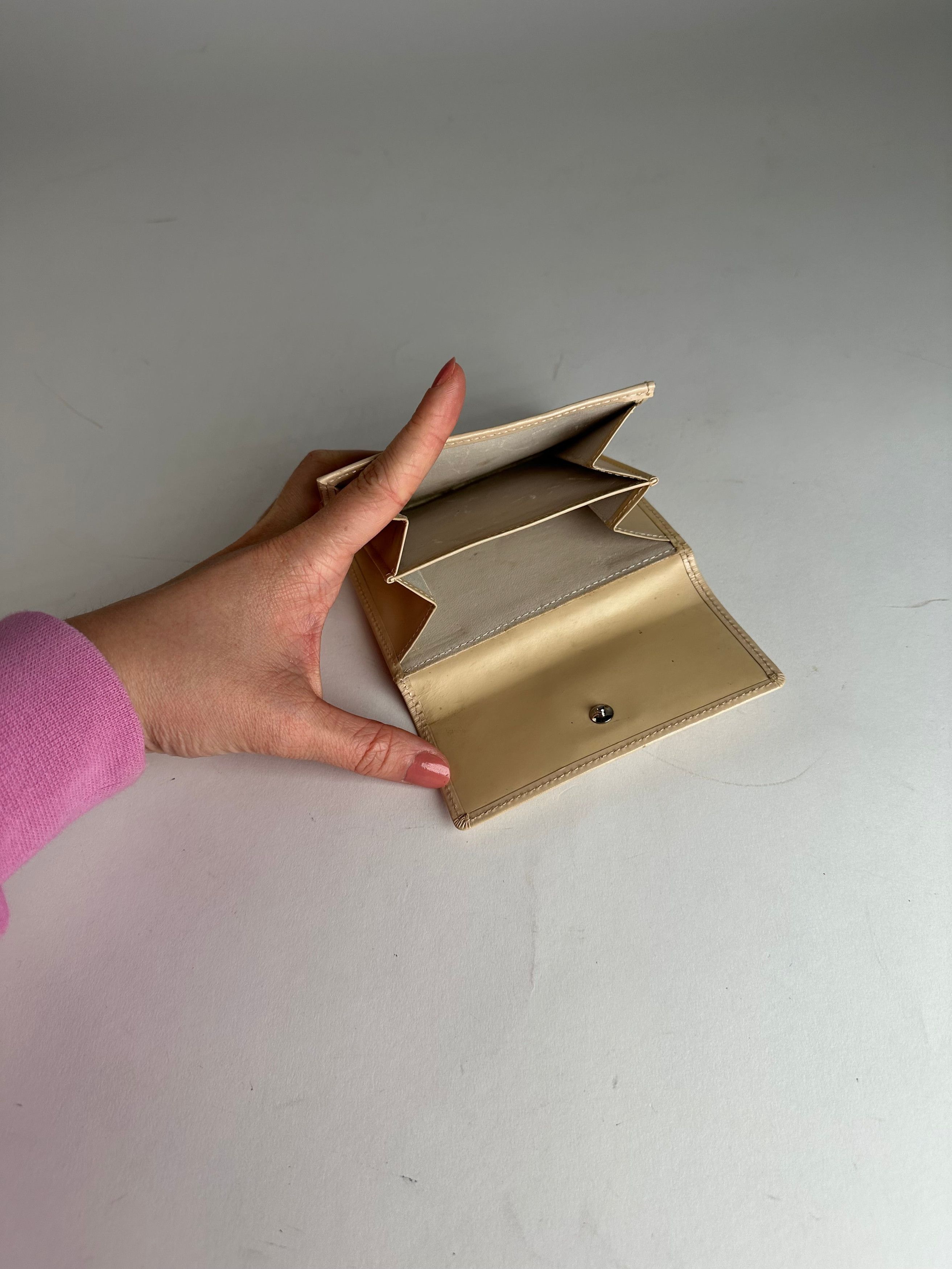 Givenchy Vintage Patent Leather Wallet Beige Size ONE SIZE - 3 Thumbnail