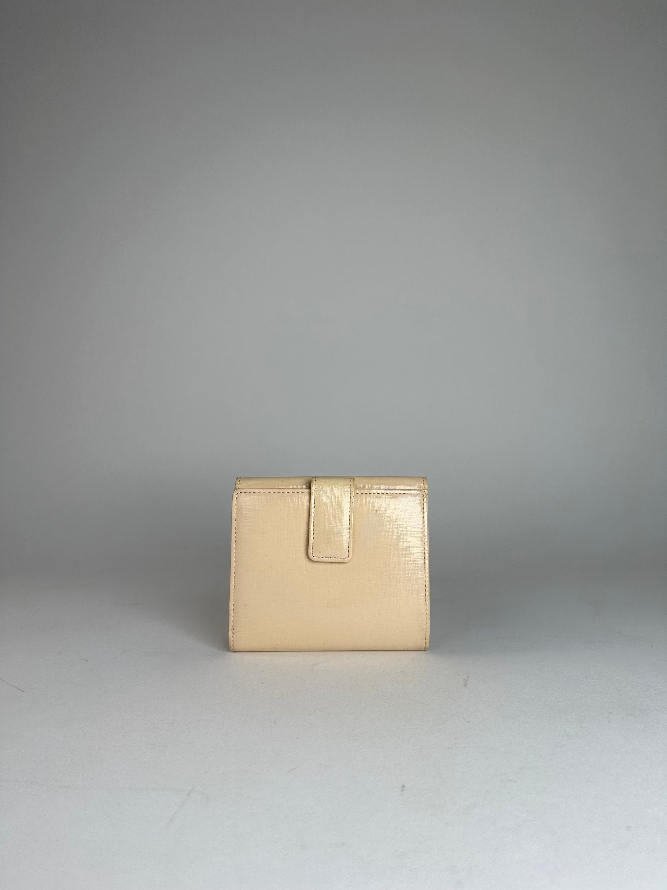 Givenchy Vintage Patent Leather Wallet Beige Size ONE SIZE - 9 Thumbnail