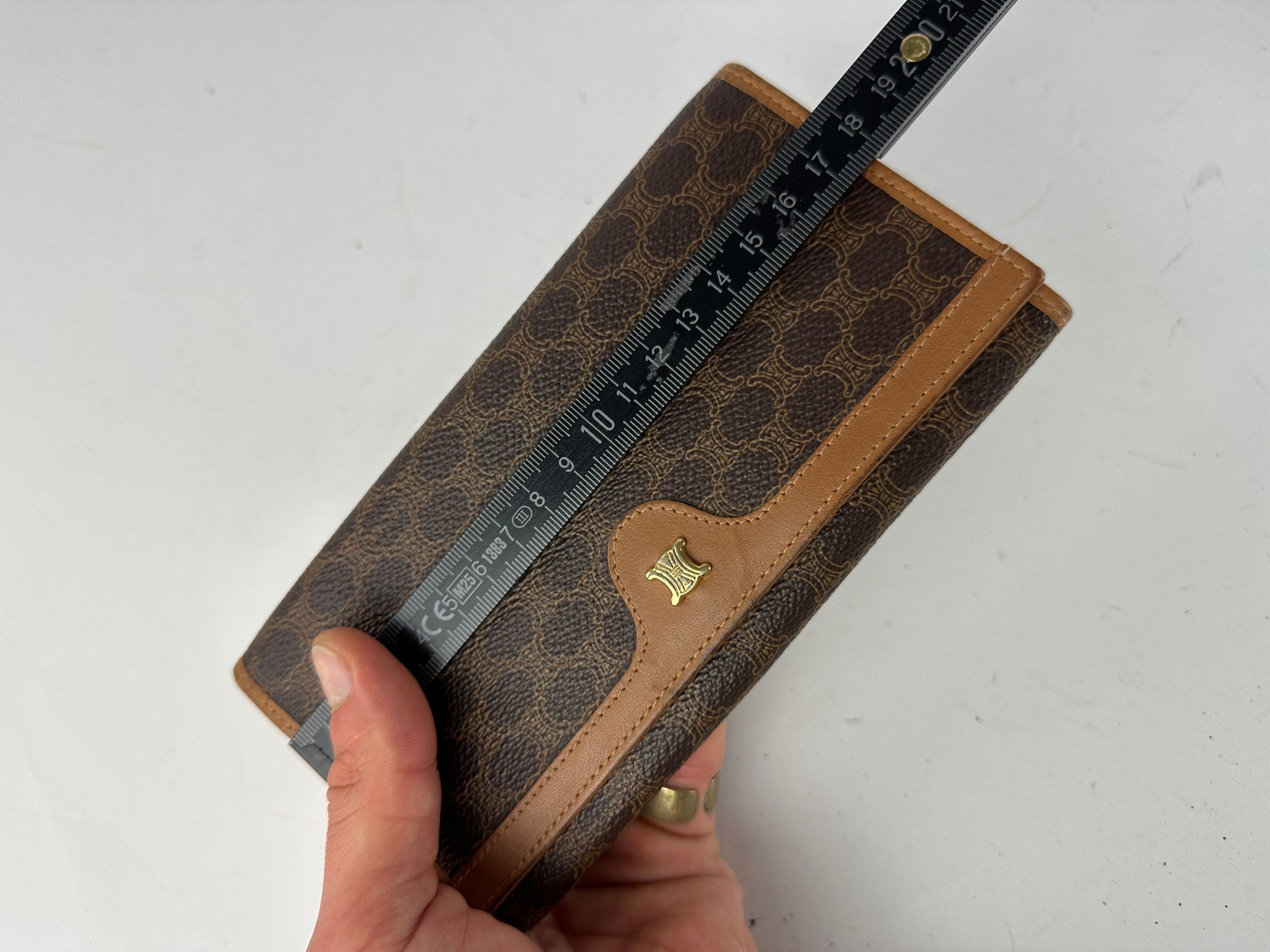 Celine Vintage Paris Triomphe Monogram Leather Wallet Btown Size ONE SIZE - 9 Thumbnail