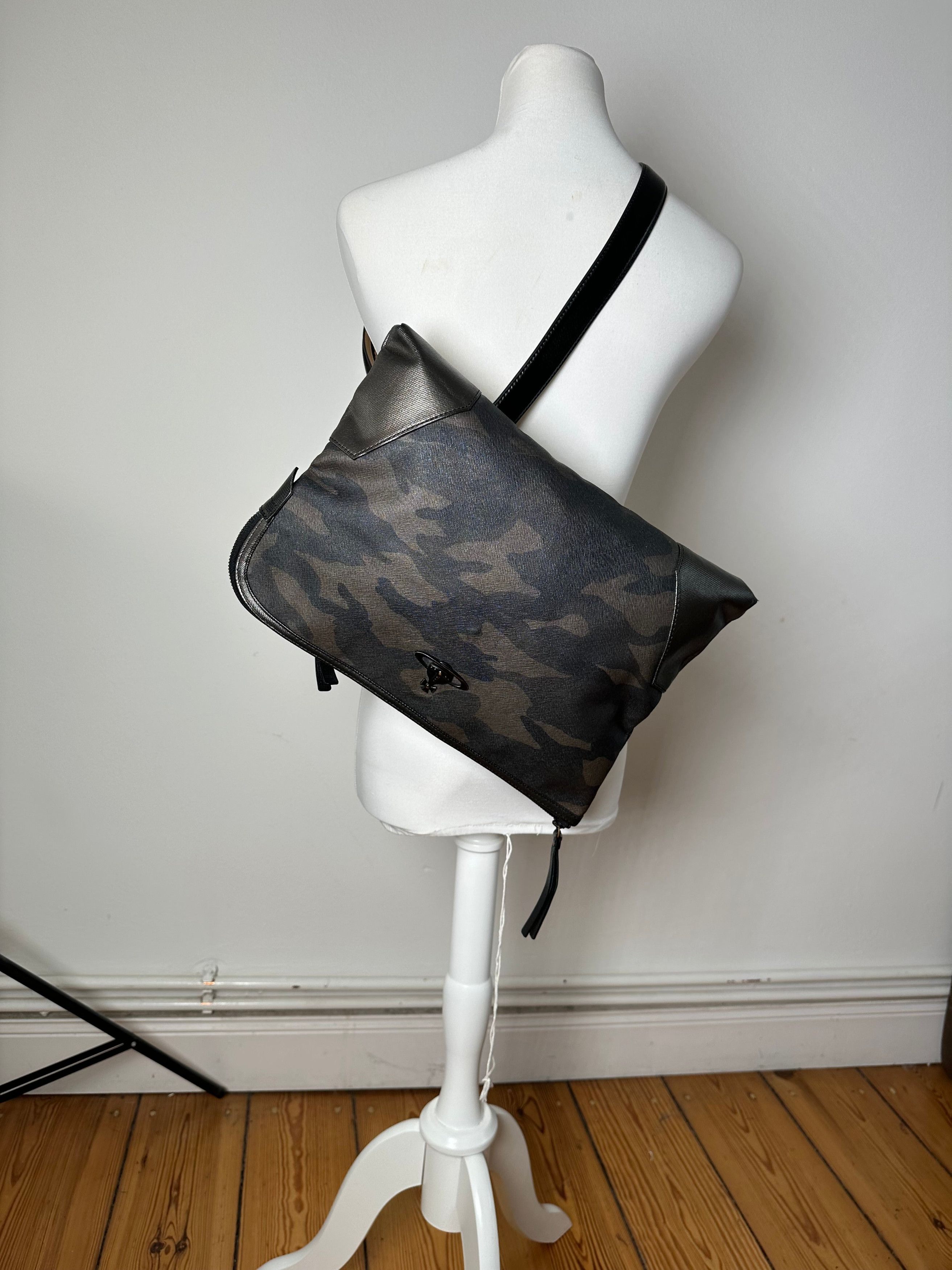 Vivienne Westwood Vintage Camouflage Leather Clutch / Belt Bah Khaki / Grey / Size ONE SIZE - 13 Thumbnail