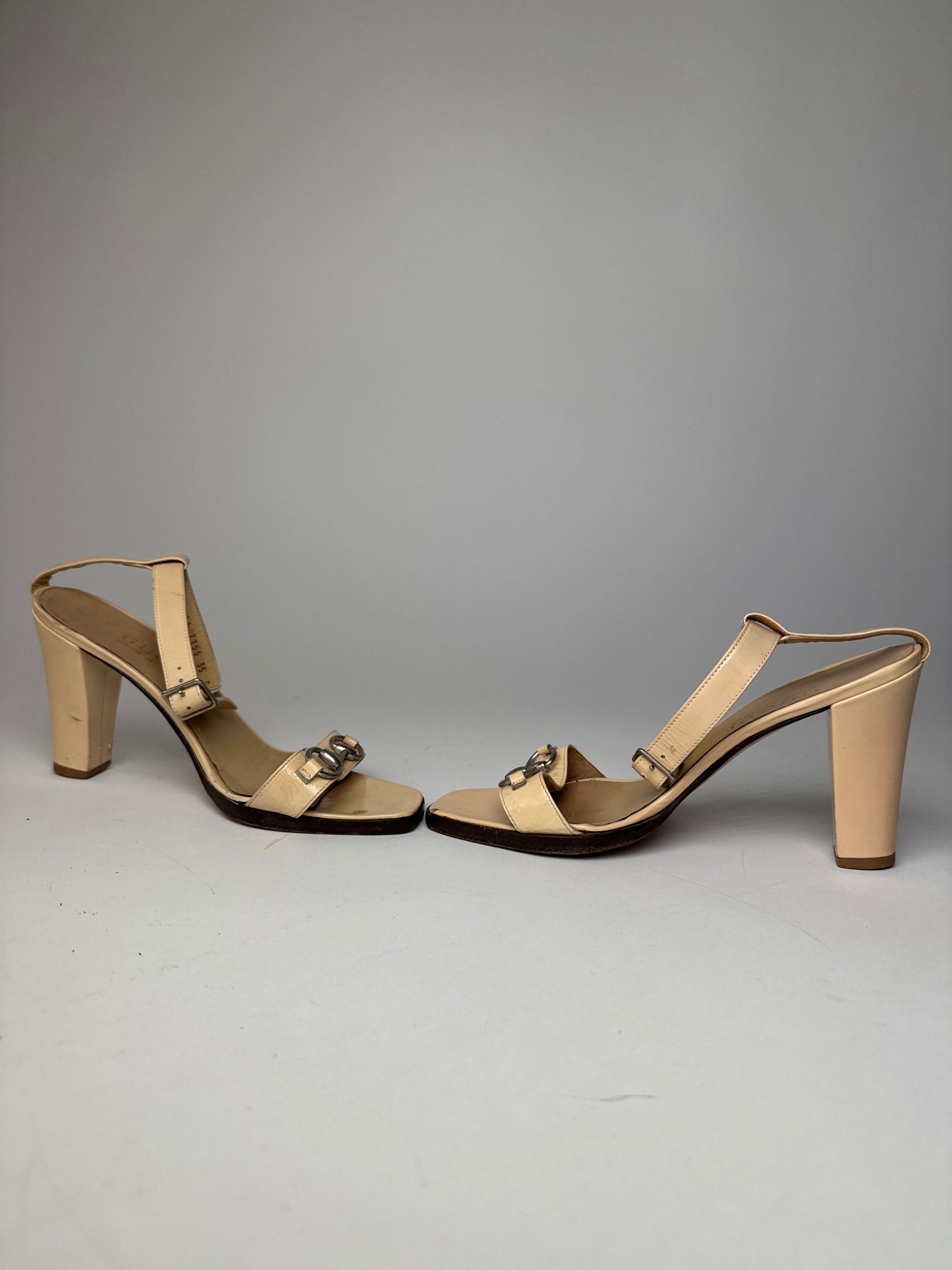 Gucci Vintage Leather Horsebit Pumps Beige EU35C Size US 4 / IT 34 - 2 Thumbnail