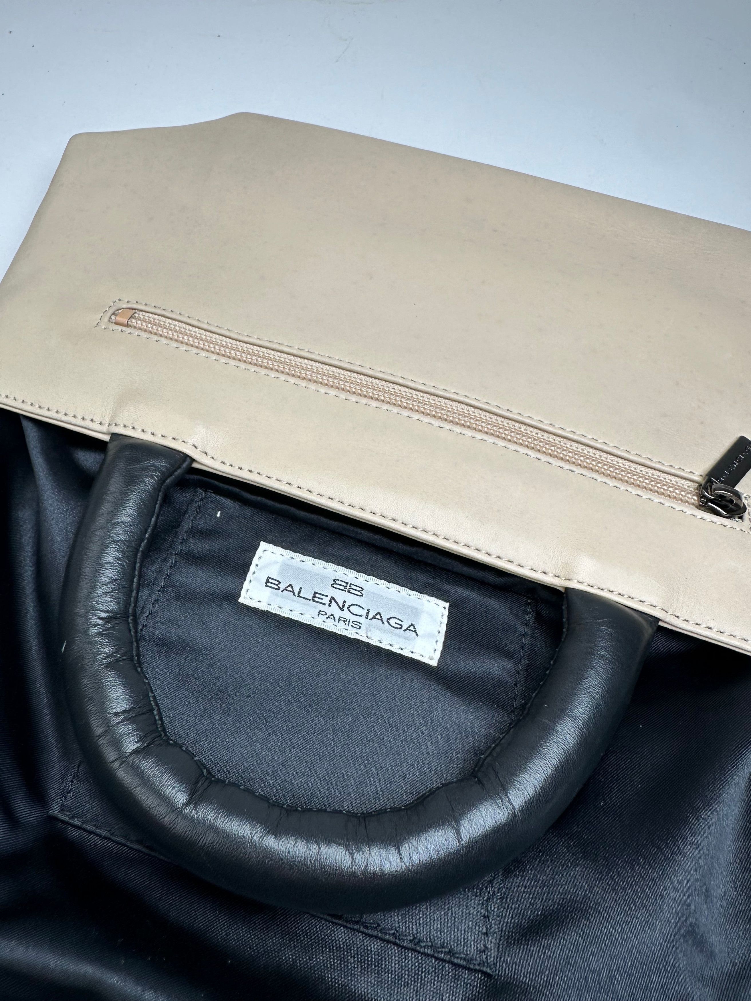 Balenciaga Vintage Leather Handbag Beige Black Size ONE SIZE - 3 Thumbnail