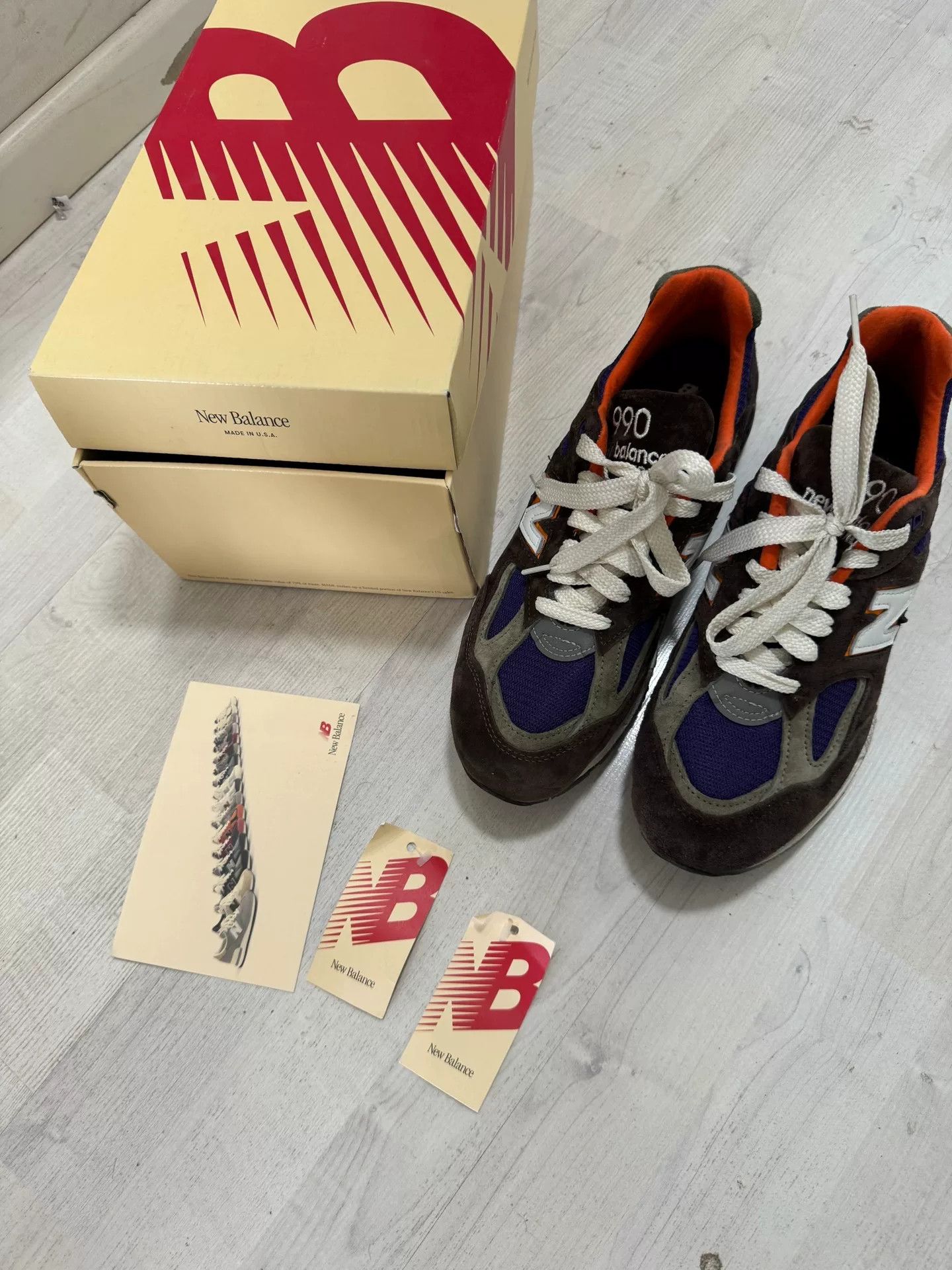 New Balance New Balance 990 V2 Casual Shoes Size US 9 / EU 42 - 3 Thumbnail