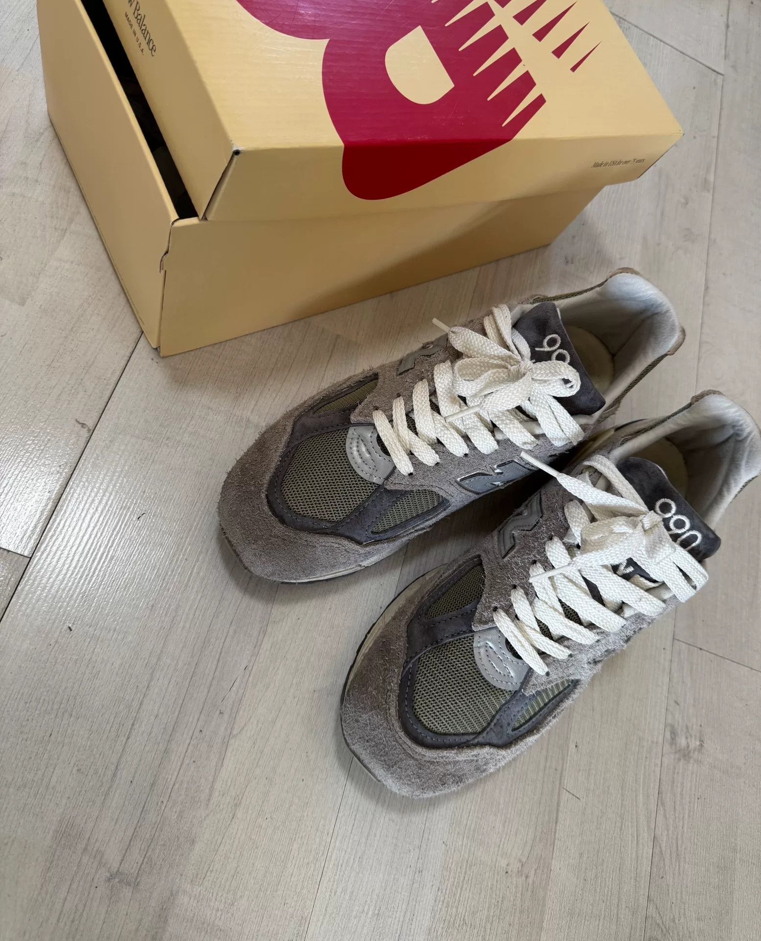New Balance New Balance Teddy Santis 990 V2 USA Size US 9 / EU 42 - 3 Thumbnail
