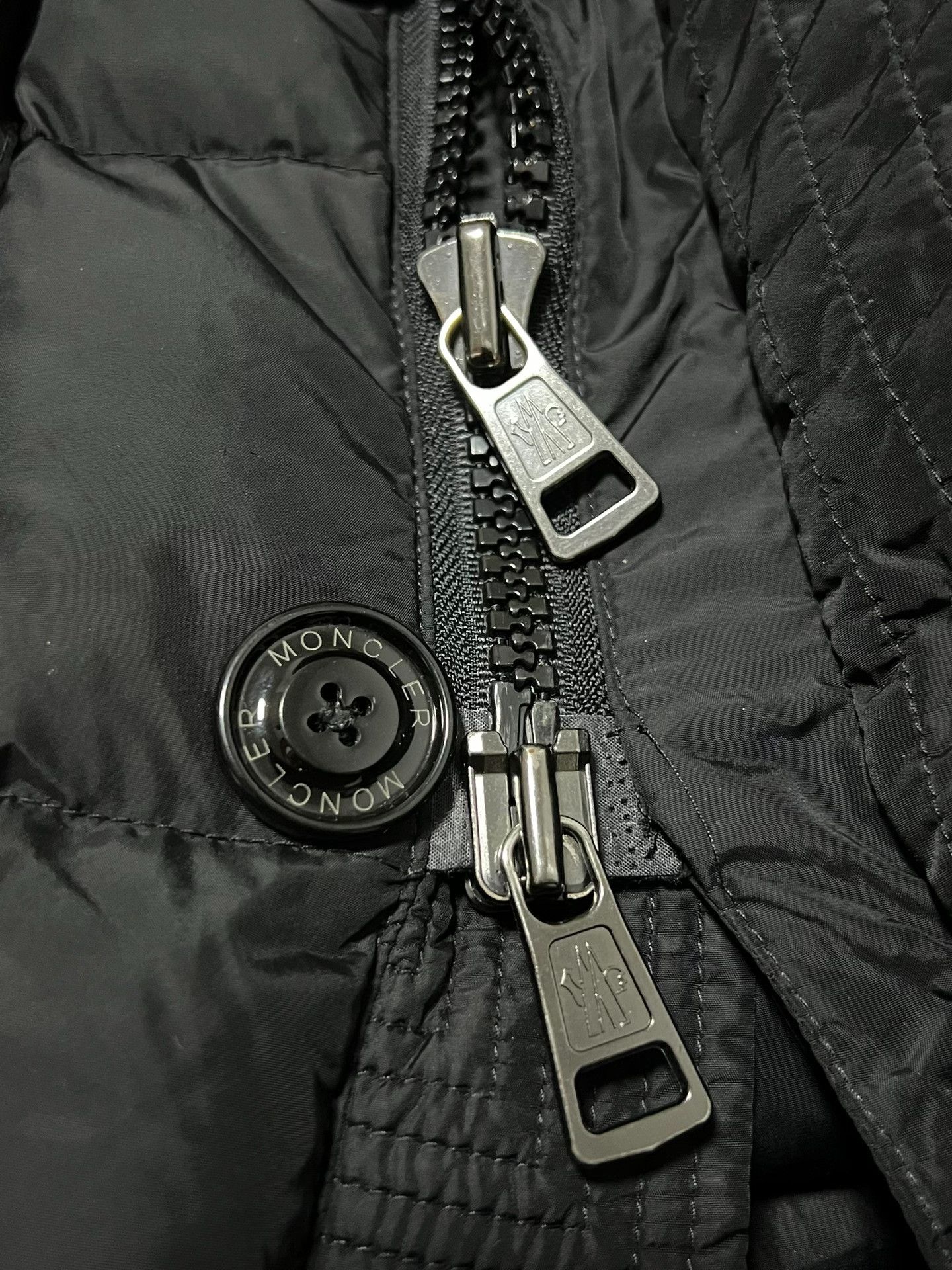 Moncler Moncler Cluny Men's Down Coat Size US XL / EU 56 / 4 - 6 Thumbnail