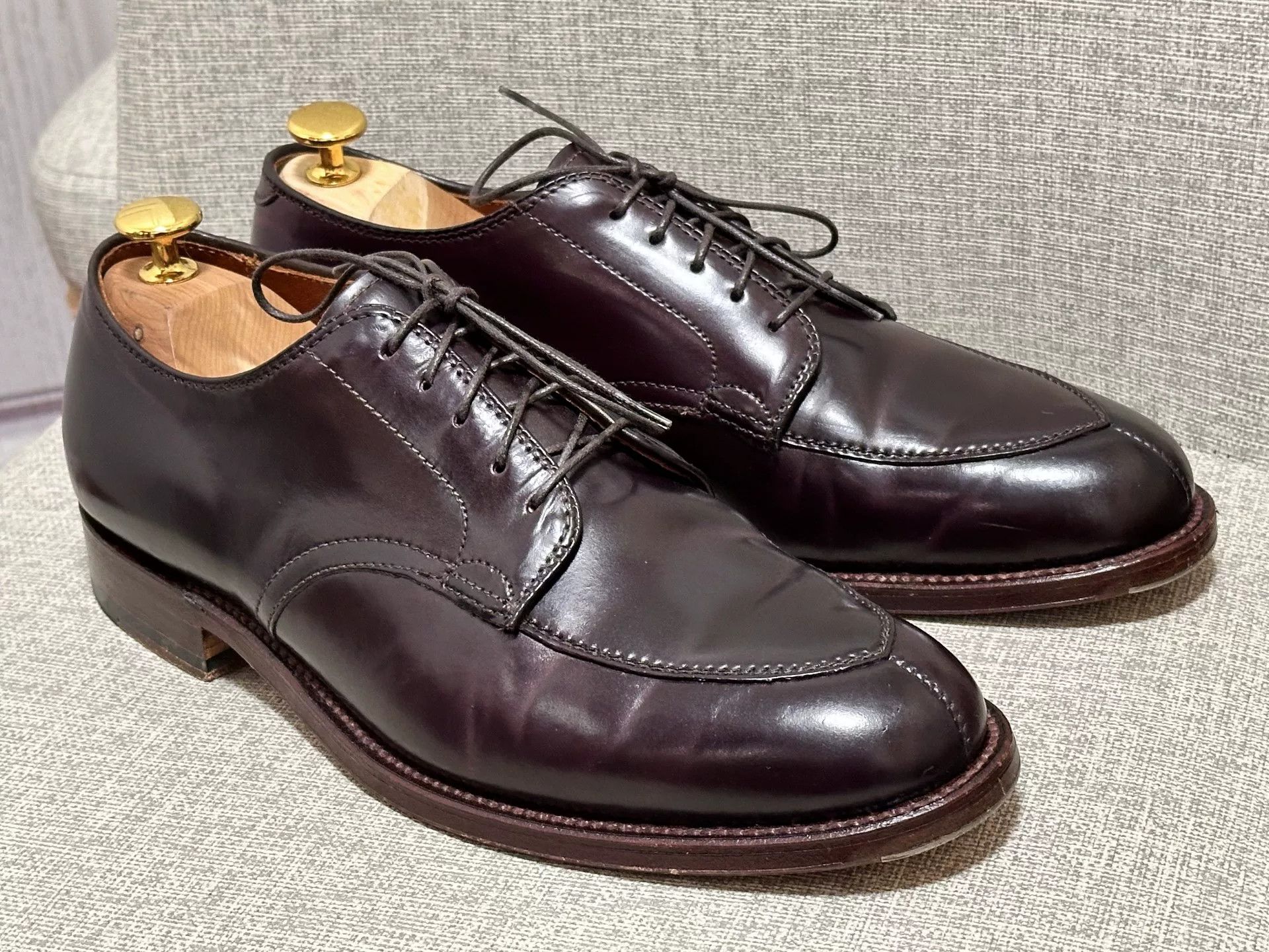 Alden Alden V-Tip Shell Cordovan Shoes Size US 7.5 / EU 40-41 - 2 Thumbnail