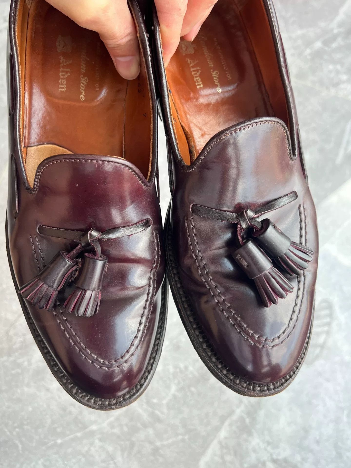 Alden Alden 563 Shell Cordovan Tassel Loafer Size US 8 / EU 41 - 4 Thumbnail