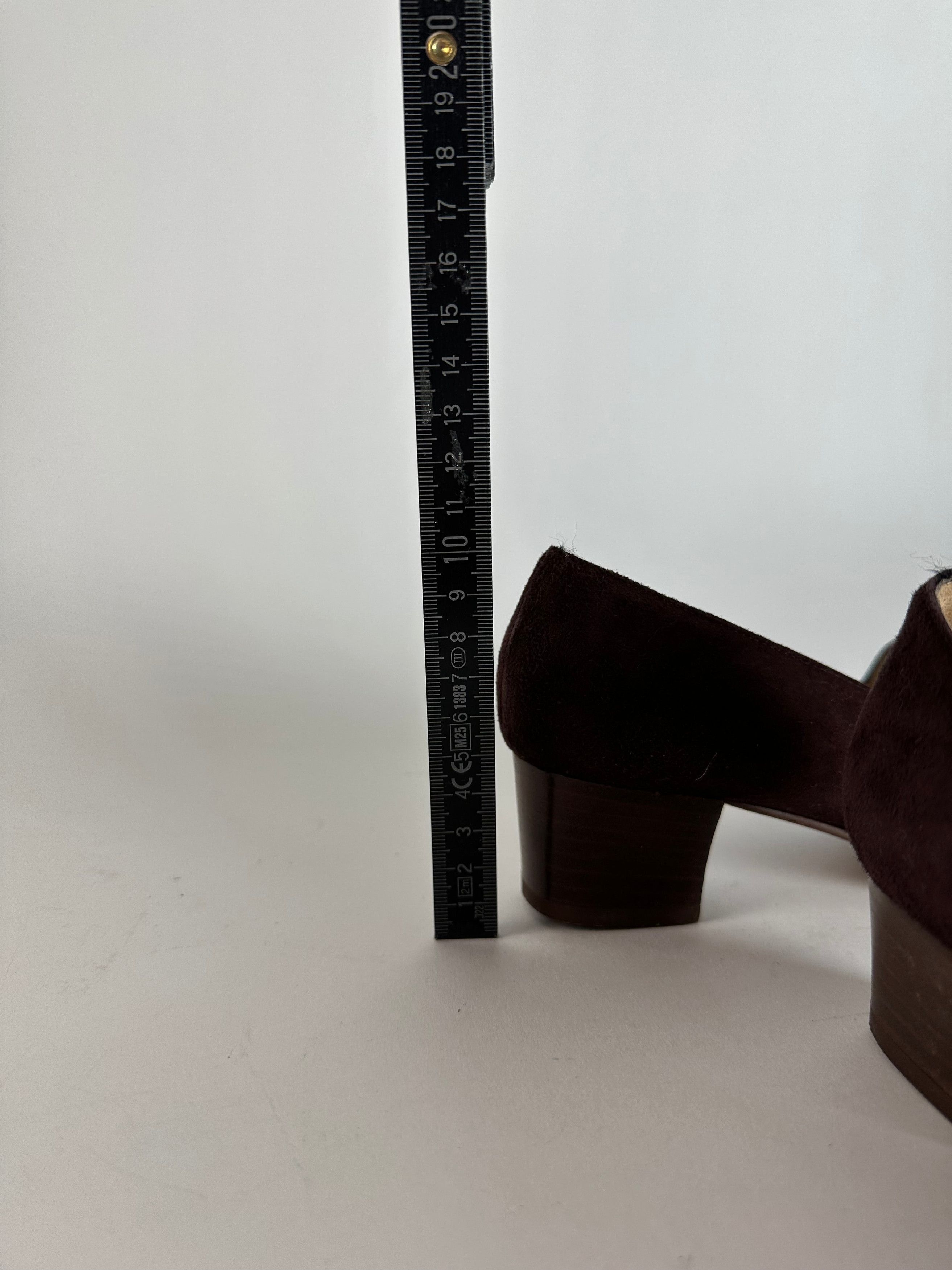 Gucci Vintage Suede Bamboo Pumps Brown EU36C Size US 5 / IT 35 - 7 Thumbnail
