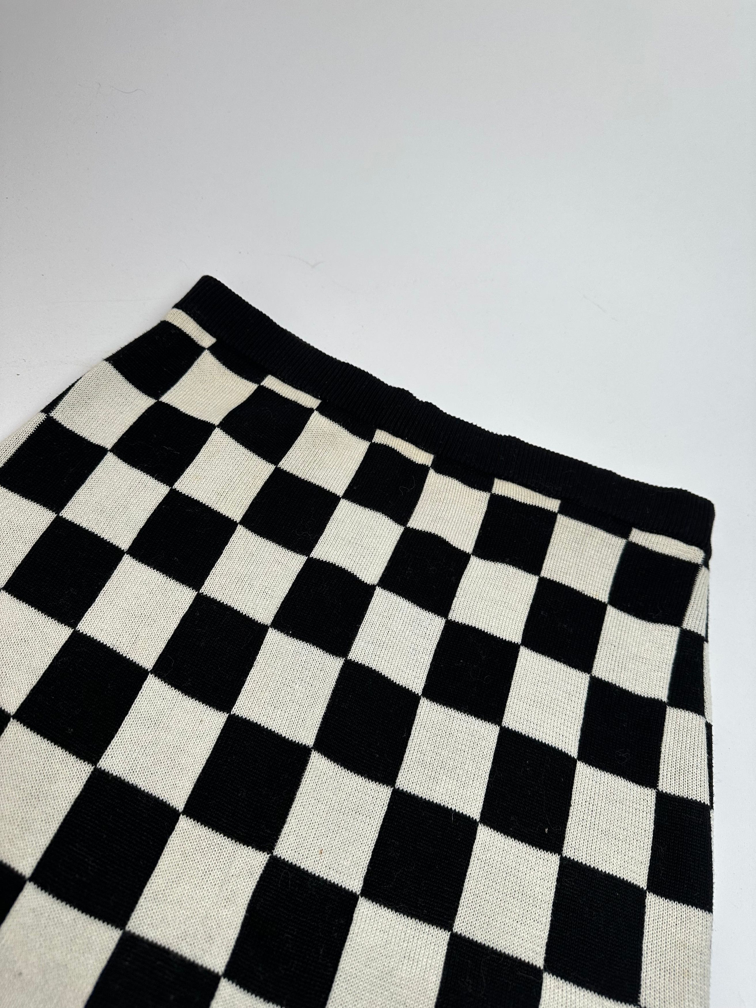 Celine Vintage Paris Chess Emblossed Skirt Black White 40/L Size 34" / US 12 / IT 48 - 5 Thumbnail