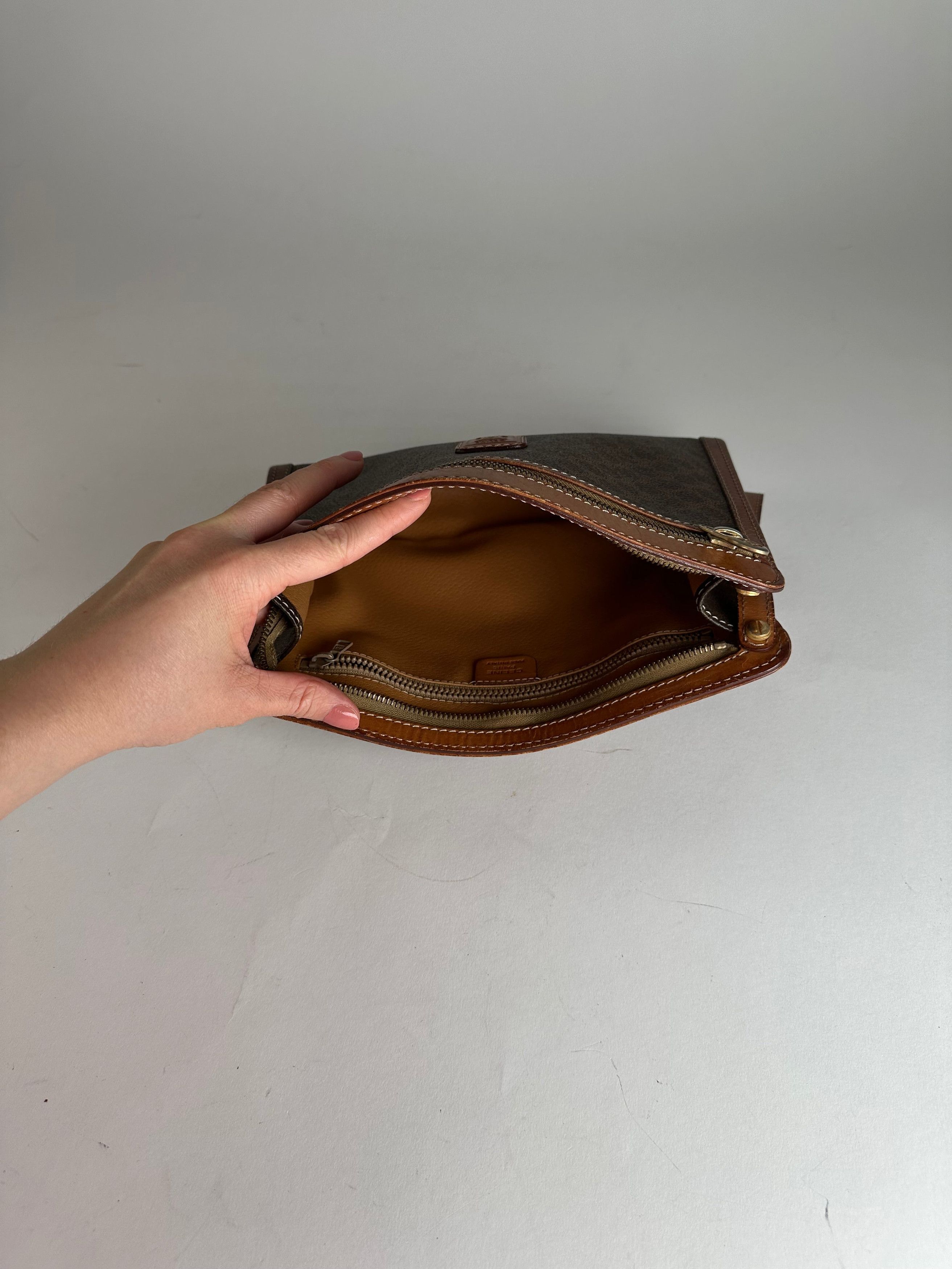 Celine Vintage Paris Triomphe Monogram Leather Clutch Brown Size ONE SIZE - 5 Thumbnail