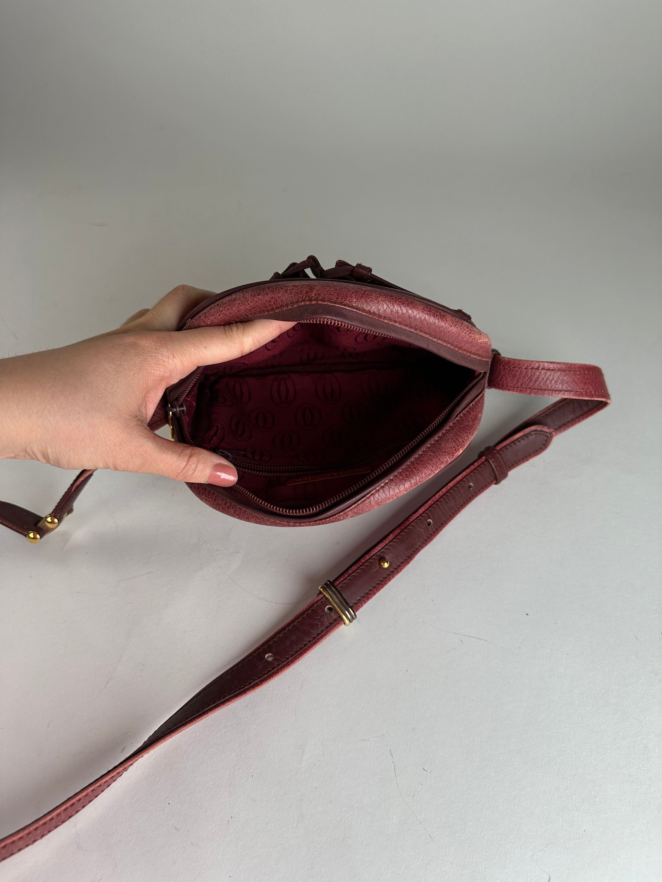 Cartier Vintage Leather Shoulder Bag Dark Red Size ONE SIZE - 13 Thumbnail