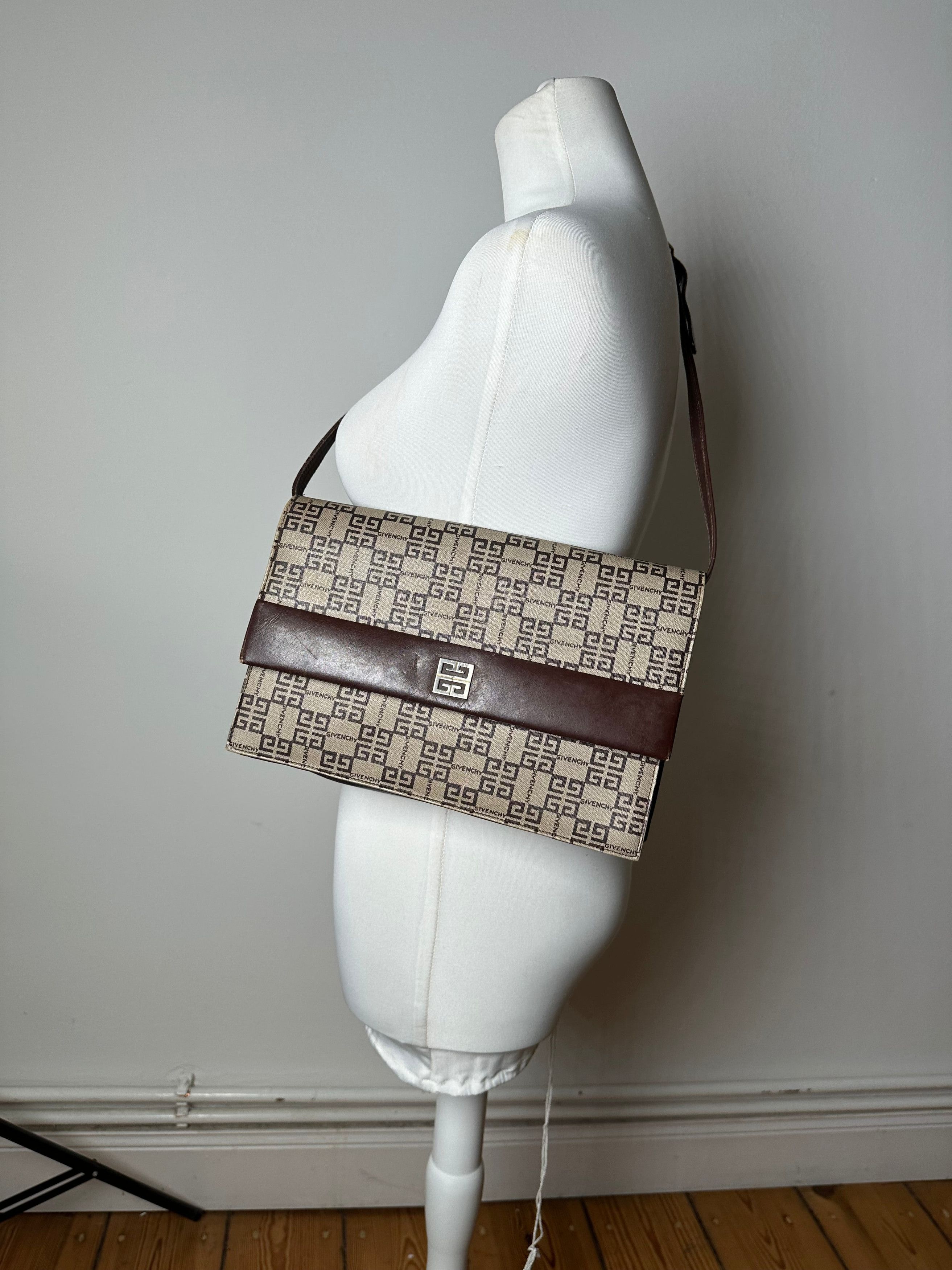 Givenchy Vintage Monogram Leather Multiway Vag Grey Brown Size ONE SIZE - 8 Thumbnail
