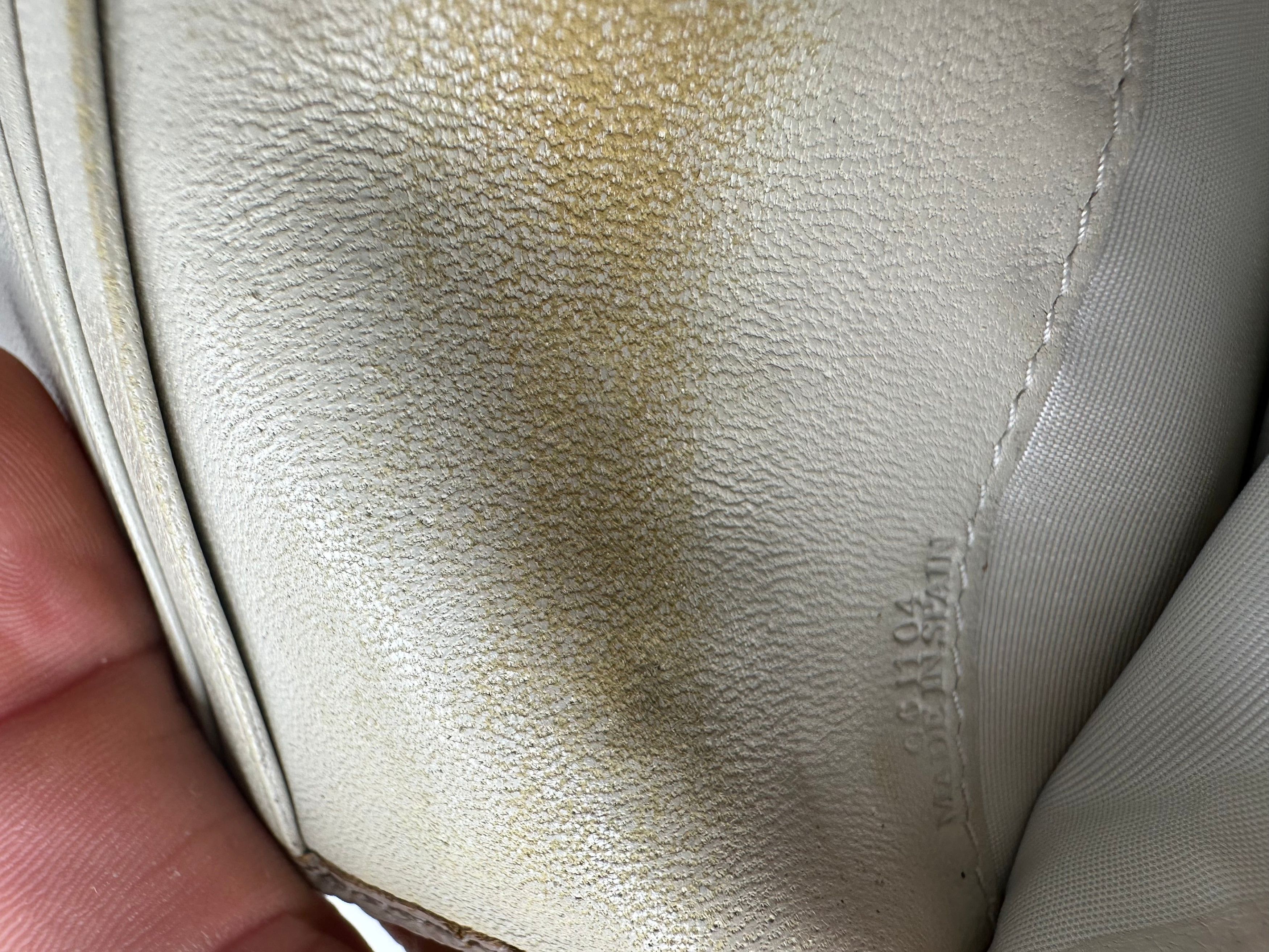 Loewe Vintage Leather Long Wallet Beige Size ONE SIZE - 9 Thumbnail