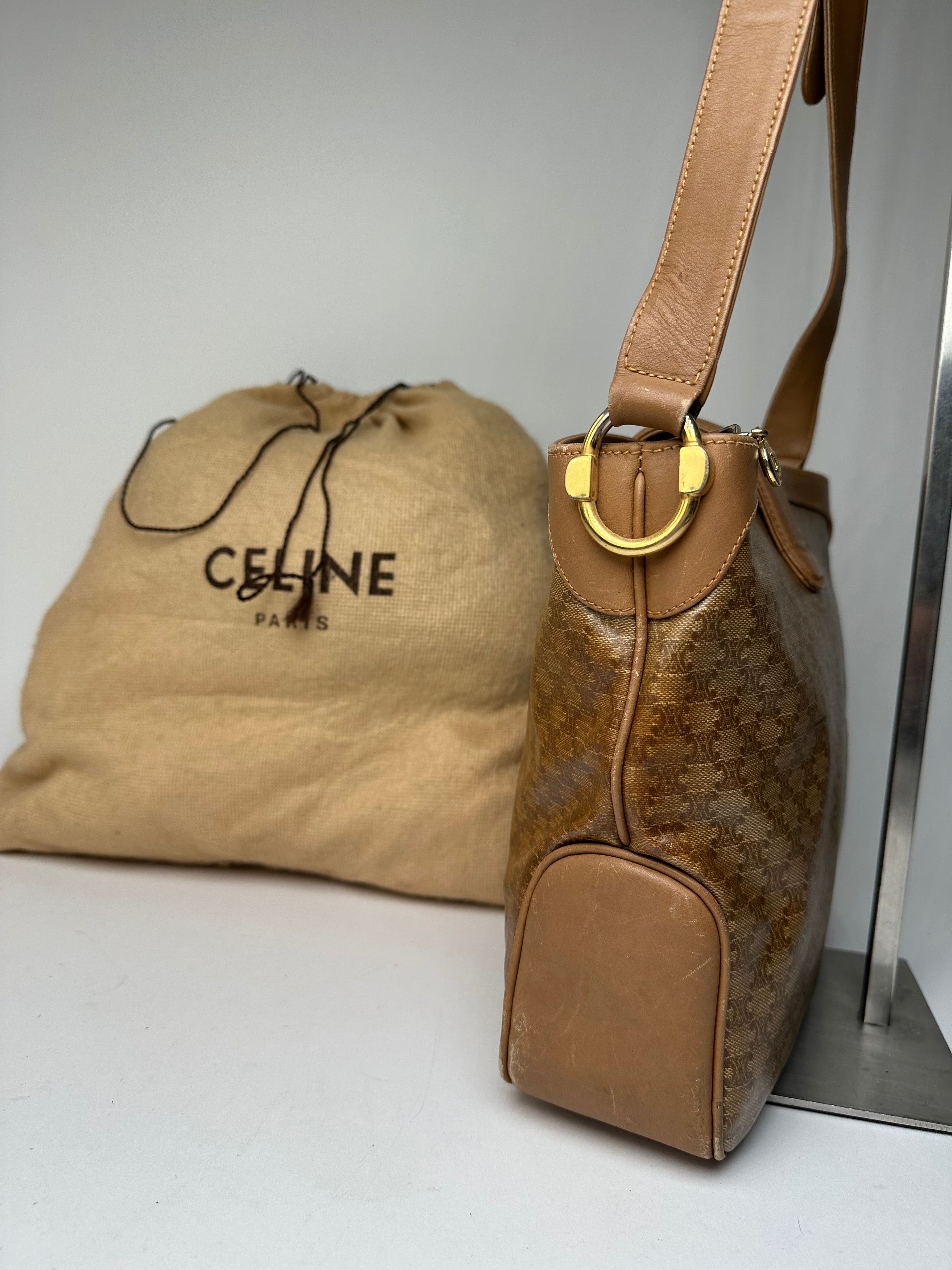 Celine Vintage Paris Triomphe Monogram Shoulder / Crossbody Bucket Size ONE SIZE - 10 Thumbnail