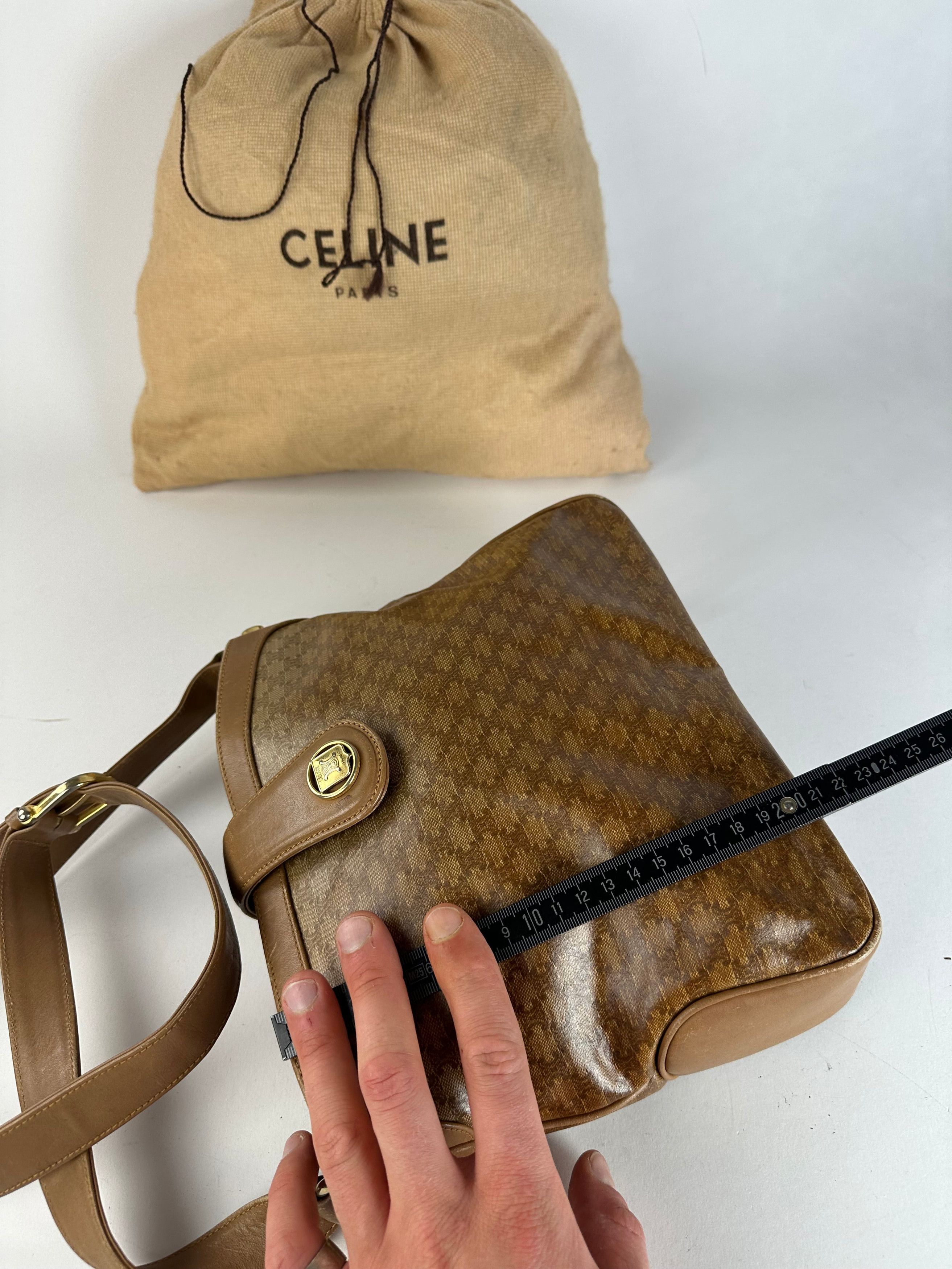 Celine Vintage Paris Triomphe Monogram Shoulder / Crossbody Bucket Size ONE SIZE - 13 Thumbnail