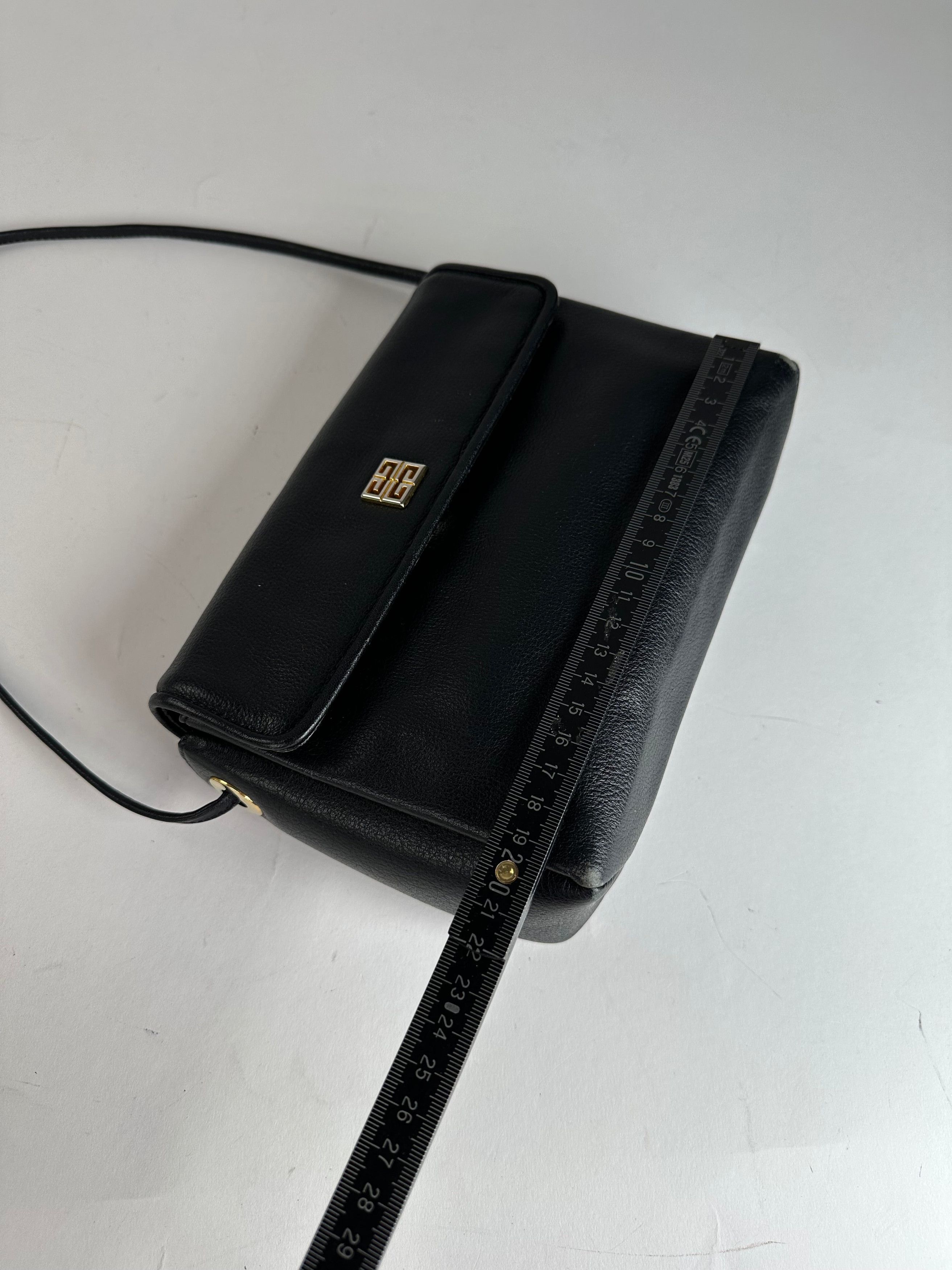Givenchy Vintage Leather Shoulder Bag Black Size ONE SIZE - 7 Thumbnail