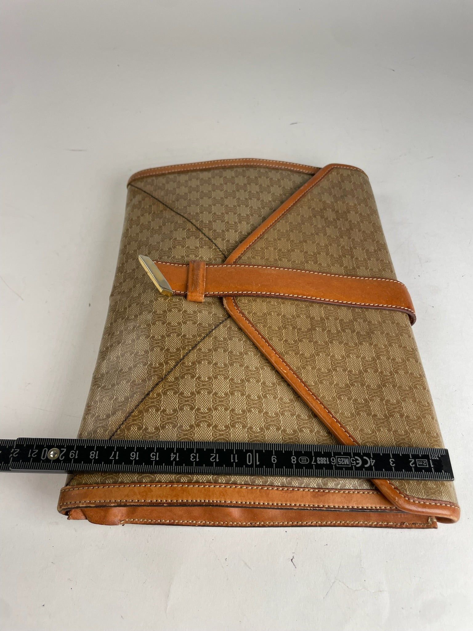 Celine Vintage Triomphe Monogram Leather Clutch Beige Brown Size ONE SIZE - 7 Thumbnail