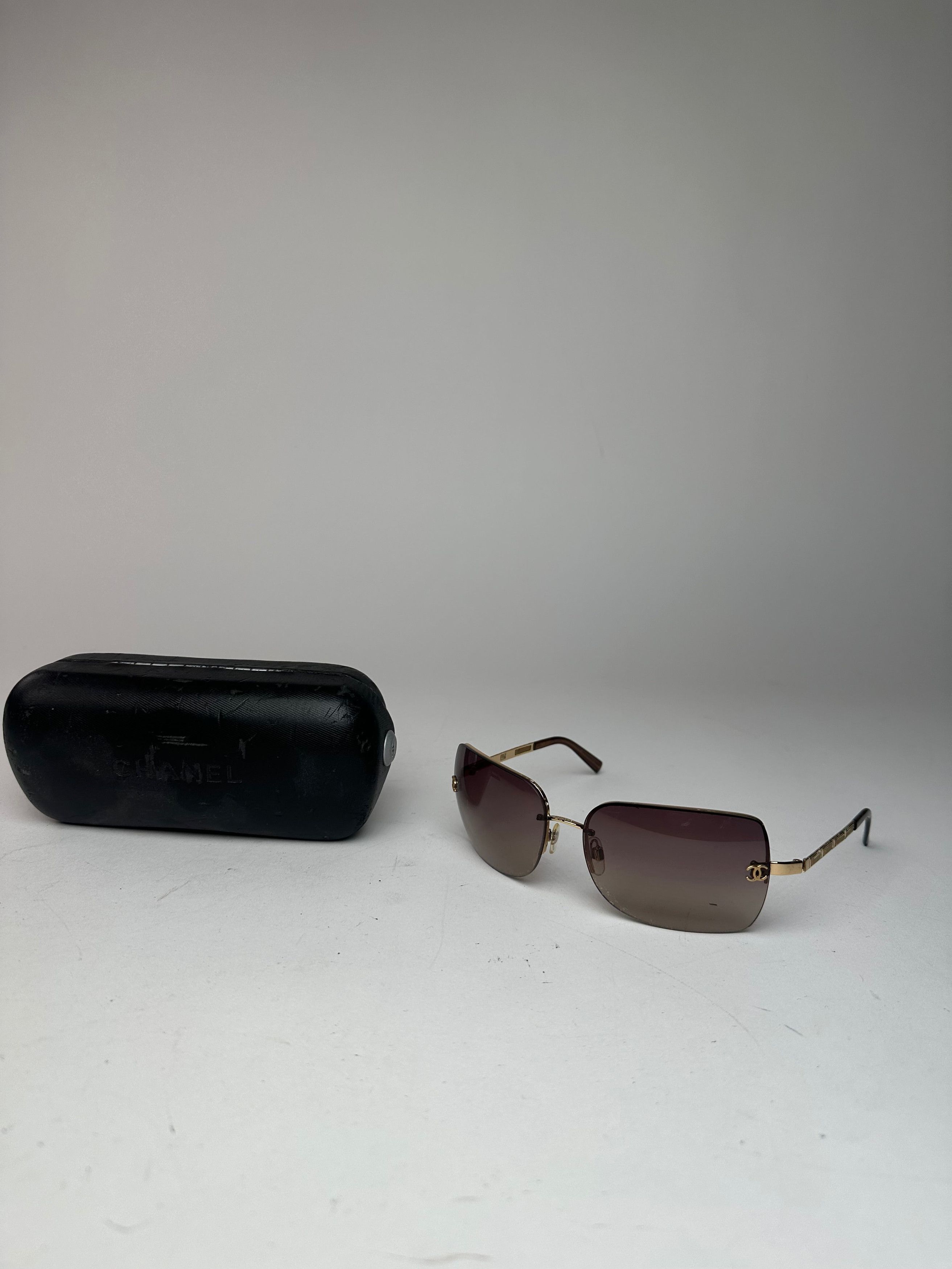 Chanel Vintage Rimless Sunglasses Brown Gold Size ONE SIZE - 2 Thumbnail