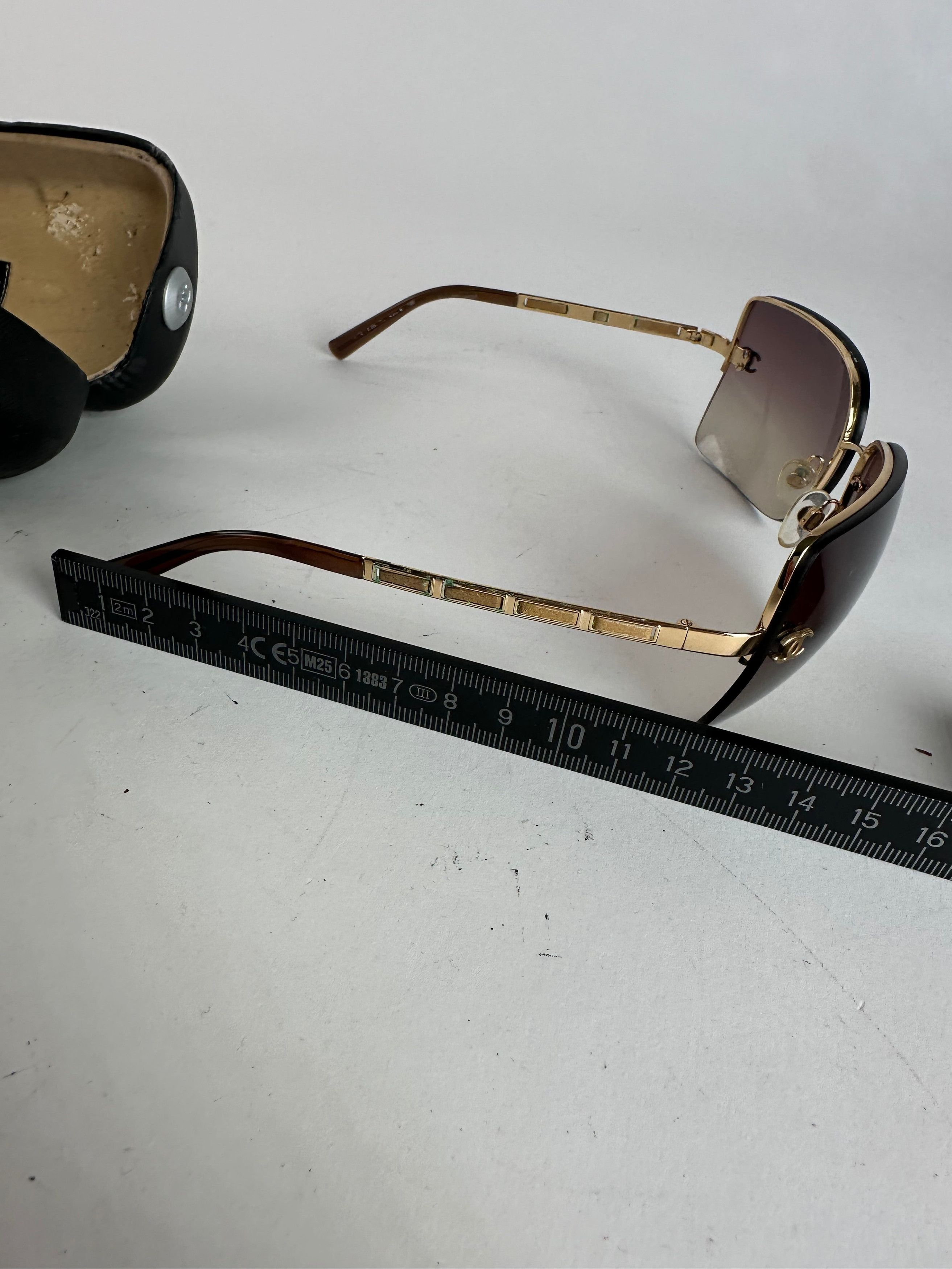 Chanel Vintage Rimless Sunglasses Brown Gold Size ONE SIZE - 6 Thumbnail