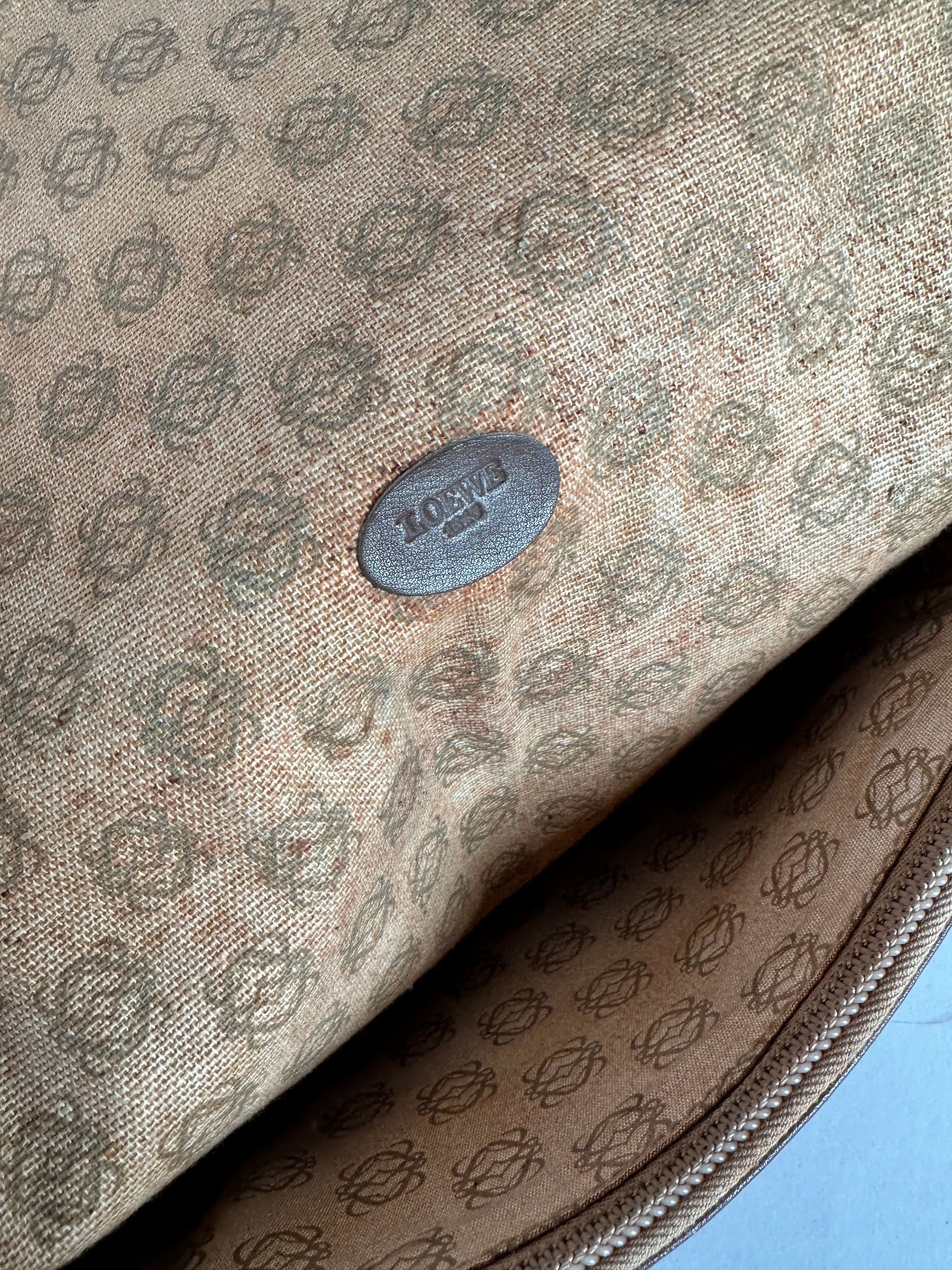 Loewe Vintage Madrid Leather Monogram Bag Camel Brown Size ONE SIZE - 4 Thumbnail