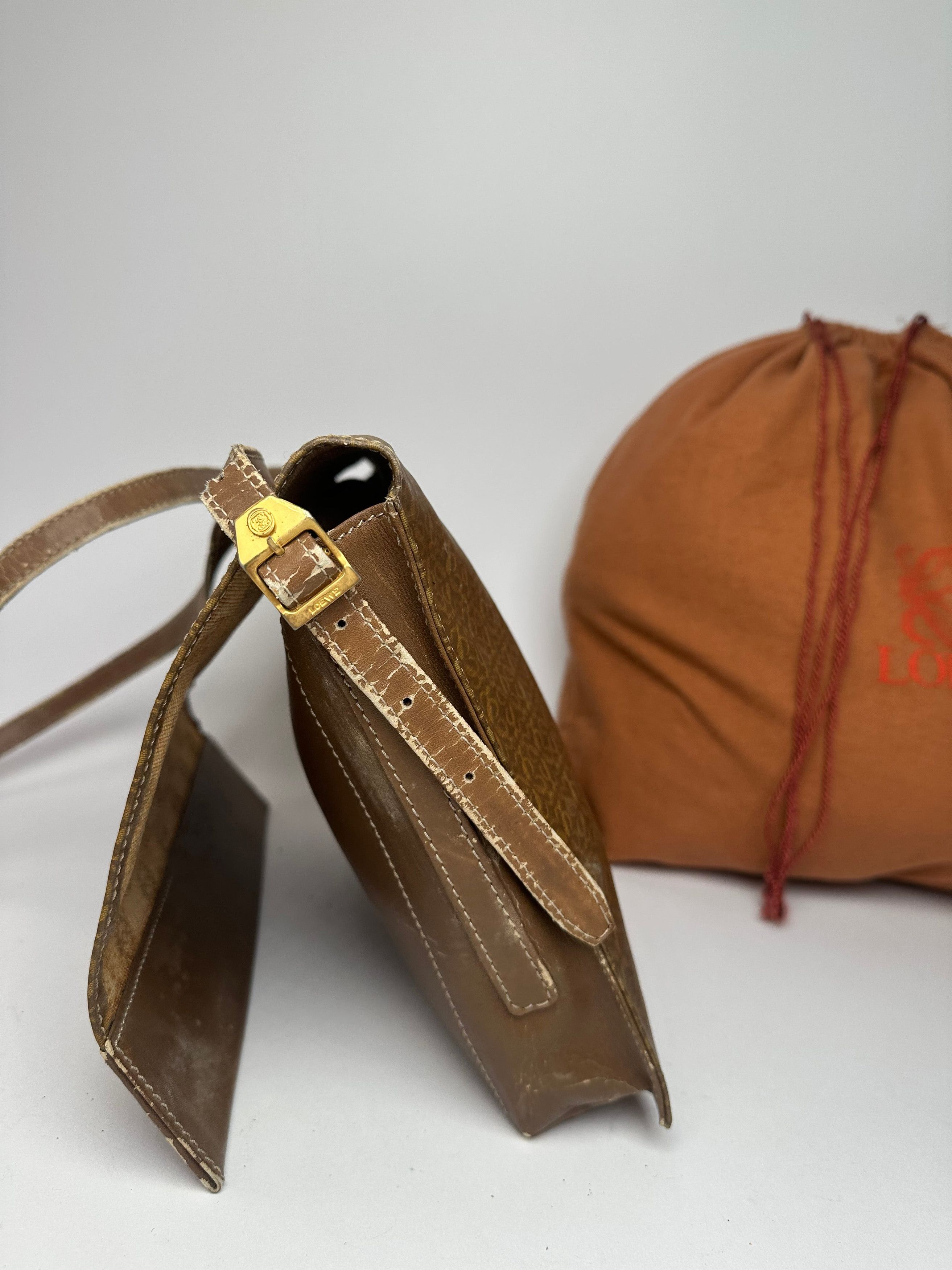 Loewe Vintage Madrid Leather Monogram Bag Camel Brown Size ONE SIZE - 8 Thumbnail