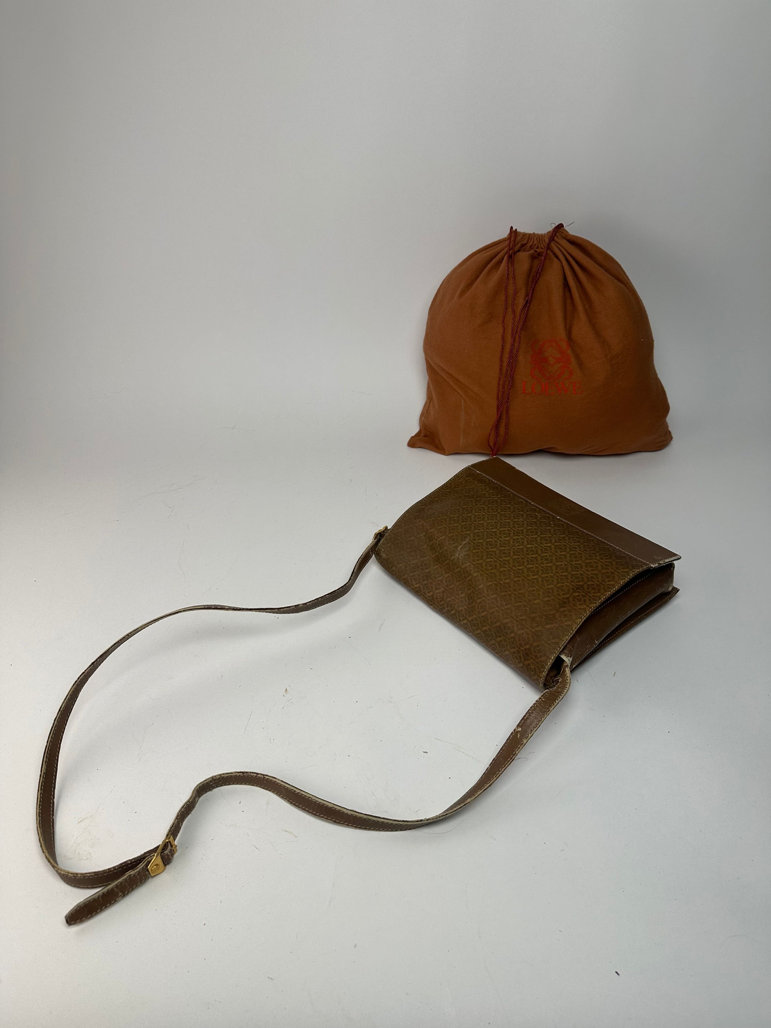 Loewe Vintage Madrid Leather Monogram Bag Camel Brown Size ONE SIZE - 11 Thumbnail