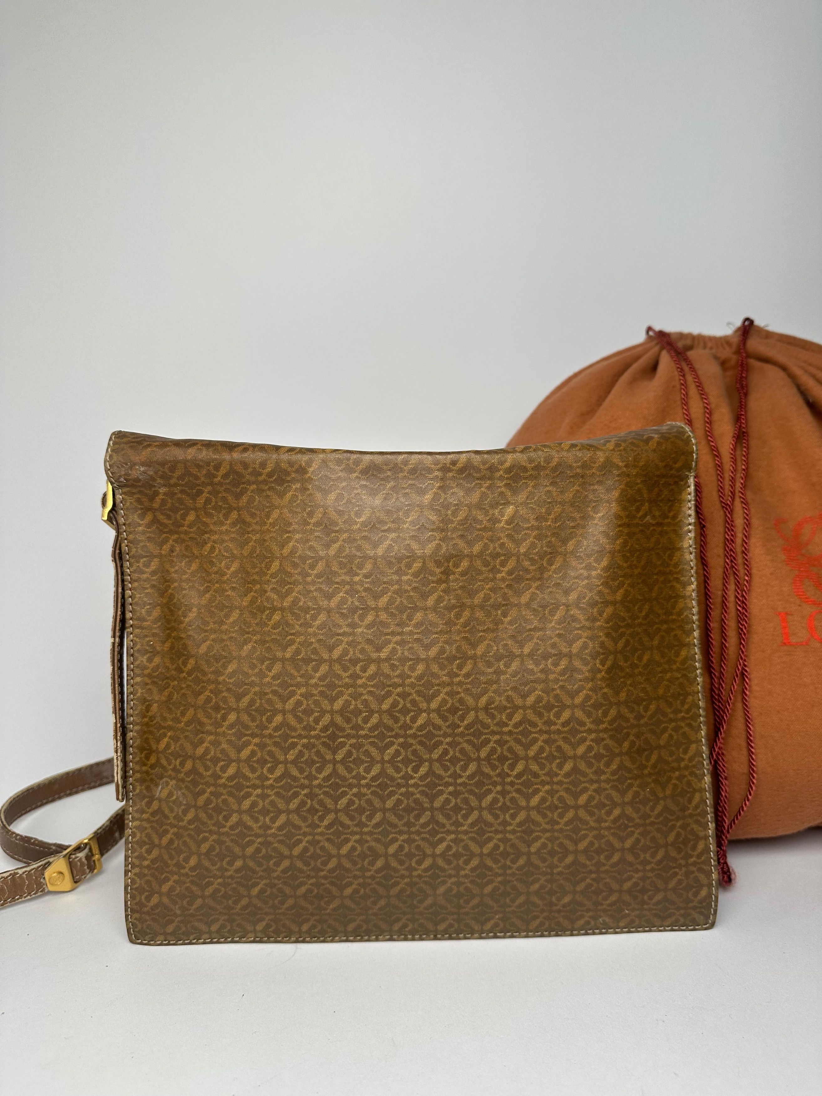 Loewe Vintage Madrid Leather Monogram Bag Camel Brown Size ONE SIZE - 9 Thumbnail