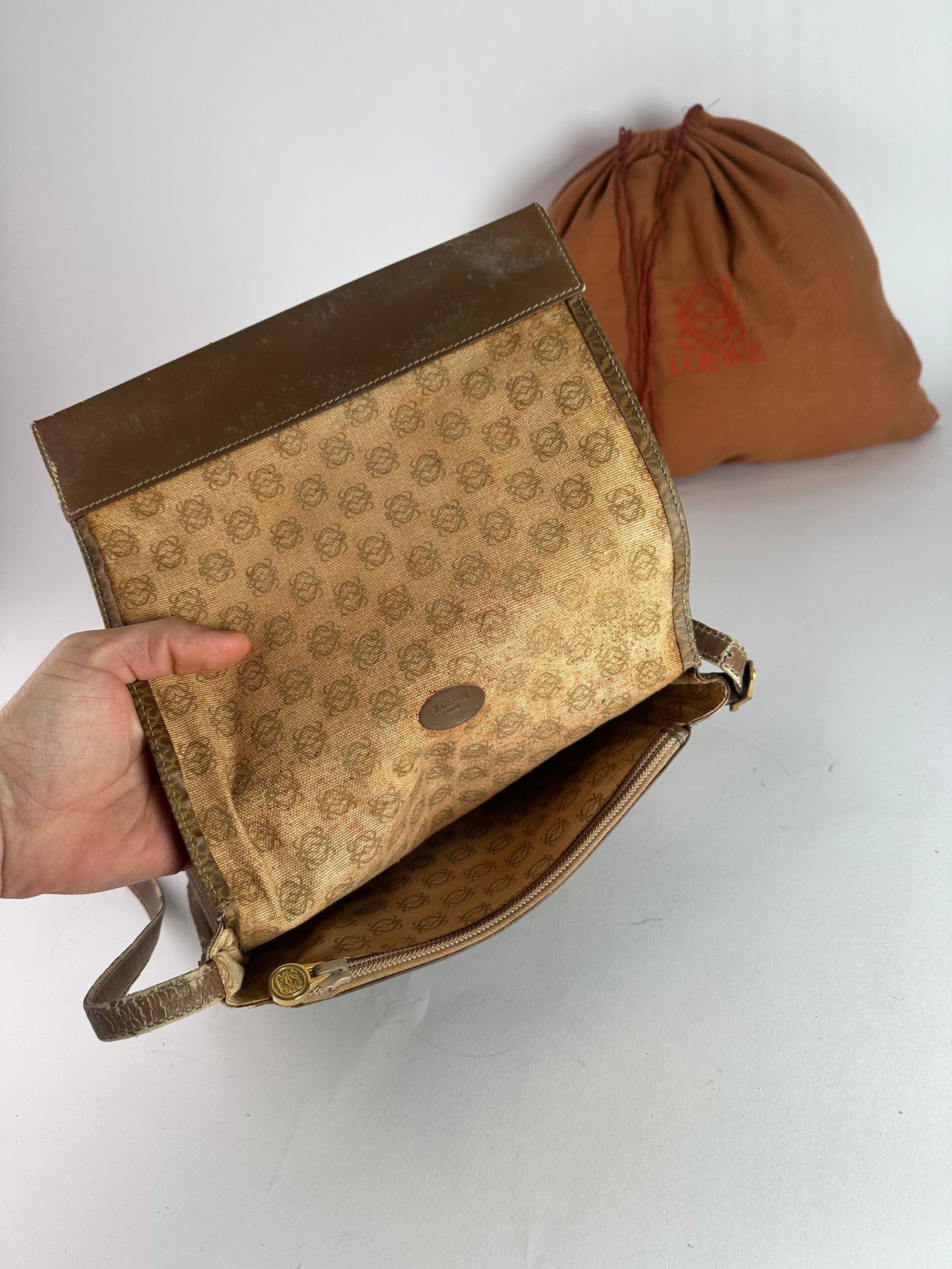 Loewe Vintage Madrid Leather Monogram Bag Camel Brown Size ONE SIZE - 3 Thumbnail