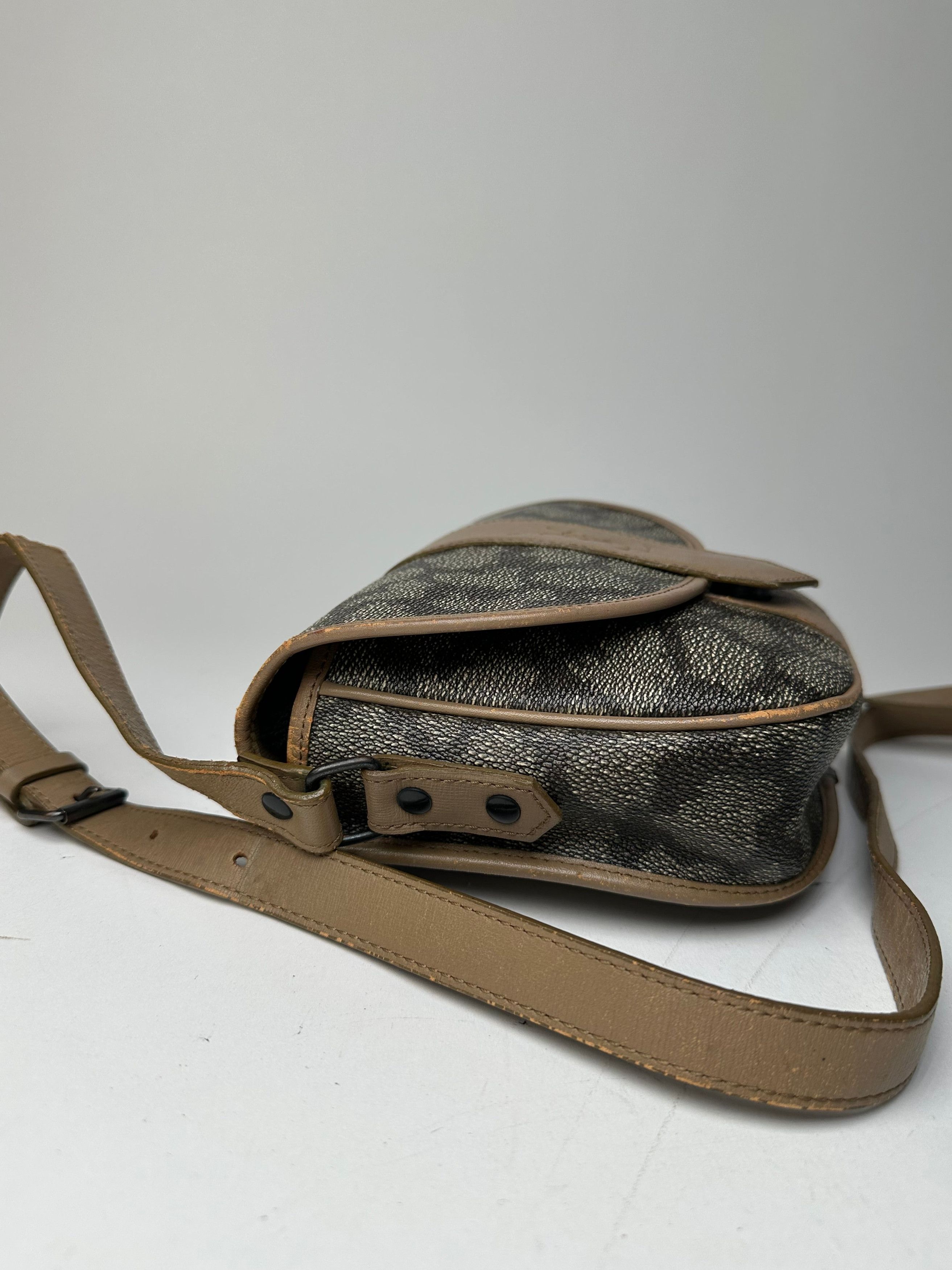 Other Vintage Yves Saint Laurent Stone Emblossed Leather Crossbody Size ONE SIZE - 11 Thumbnail
