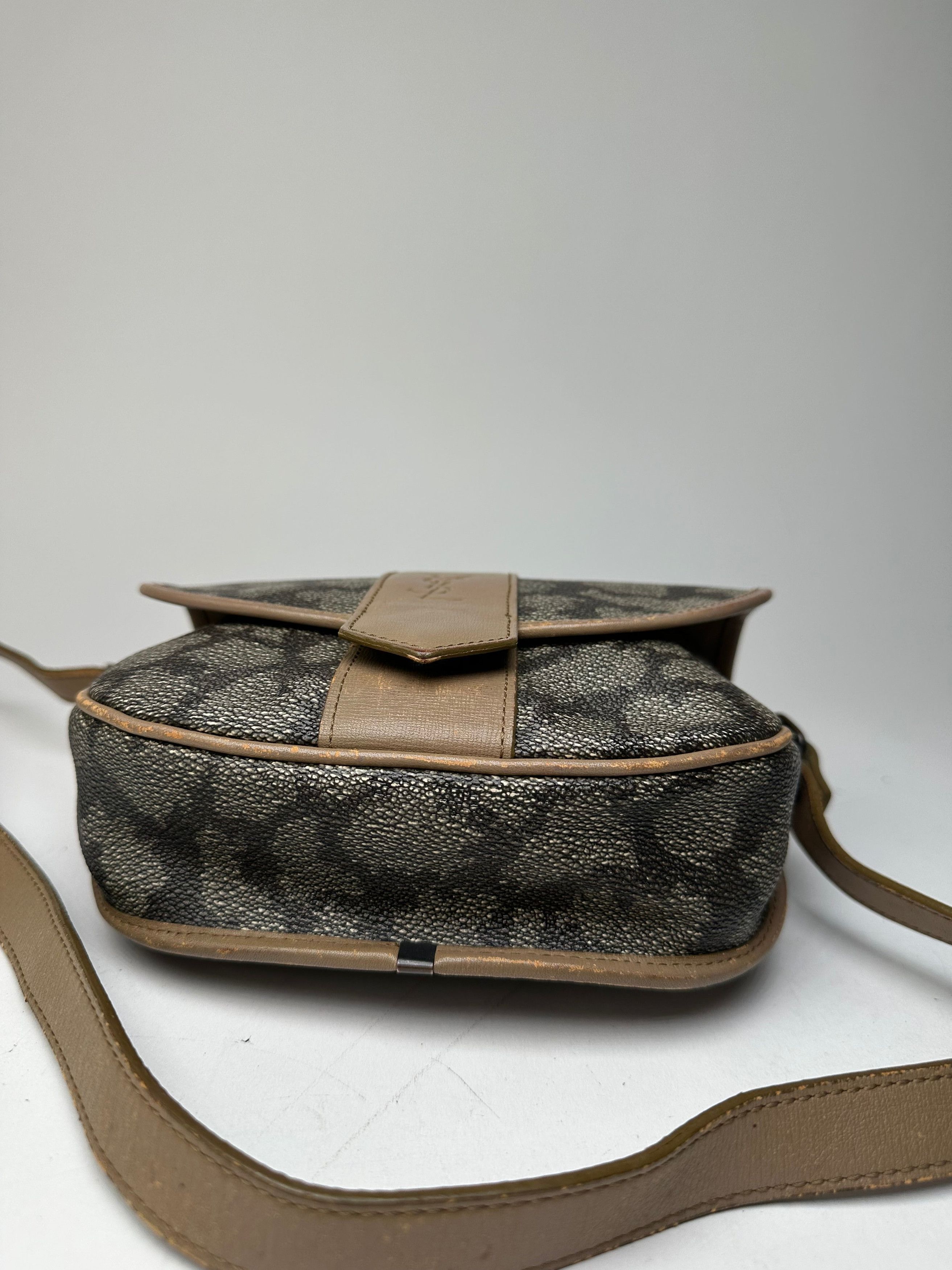 Other Vintage Yves Saint Laurent Stone Emblossed Leather Crossbody Size ONE SIZE - 10 Thumbnail