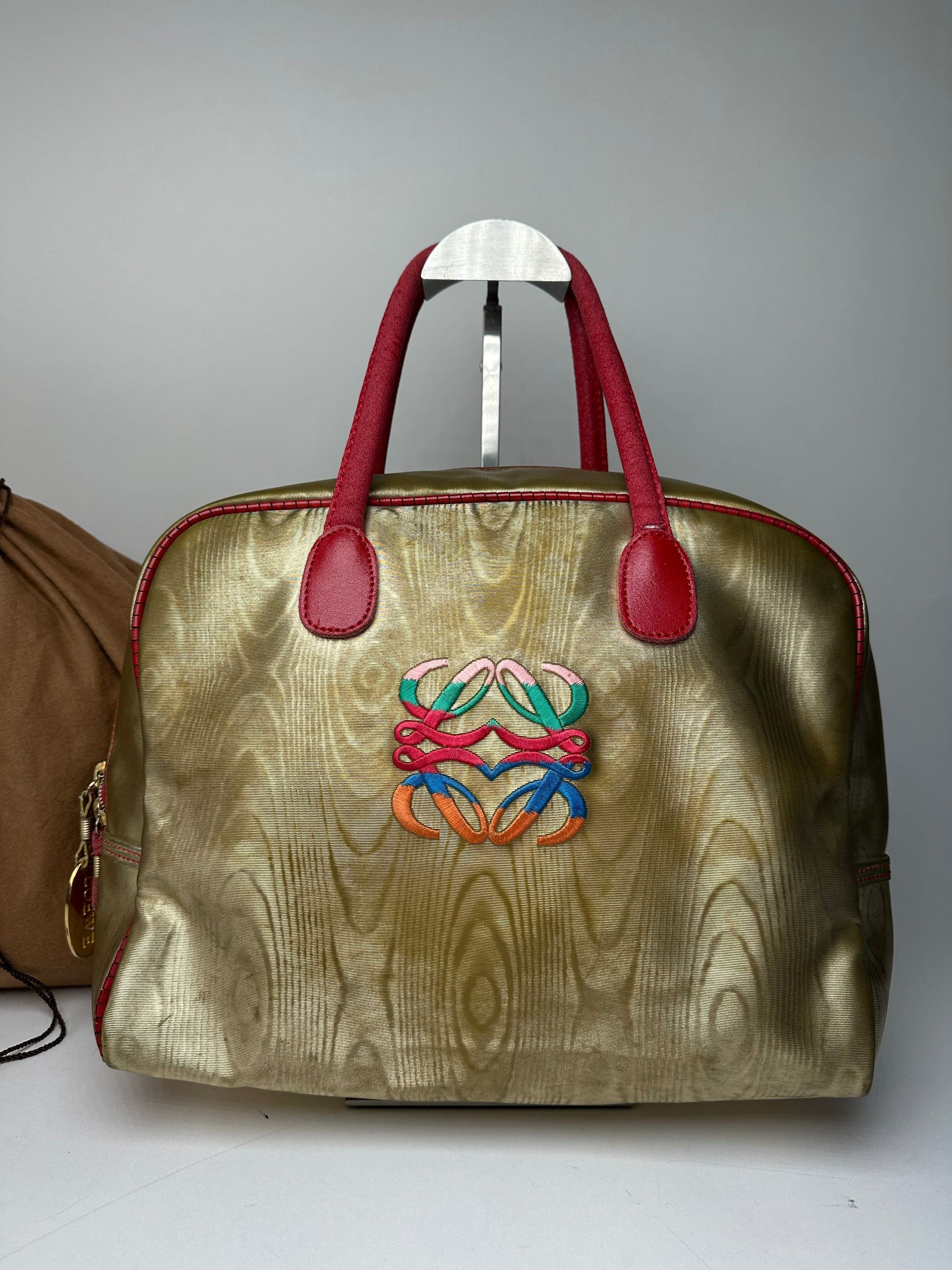 Loewe Vintage Madrid Pearl Emblossed Leather Handbag Gold Multicol Size ONE SIZE - 13 Thumbnail