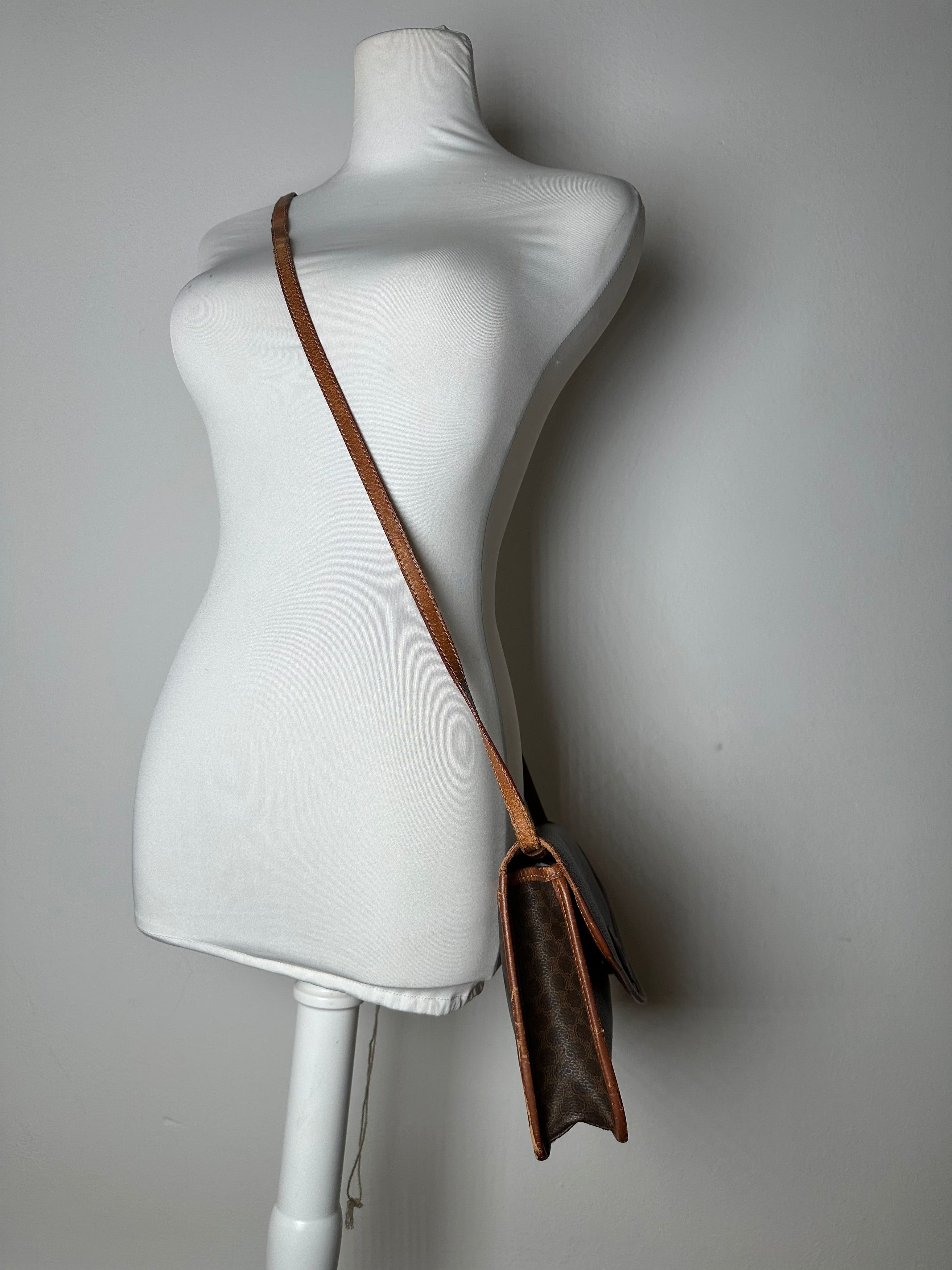 Celine Vintage Crline Paris Triomphe Monogram Leather Shoulder / Cr Size ONE SIZE - 6 Thumbnail