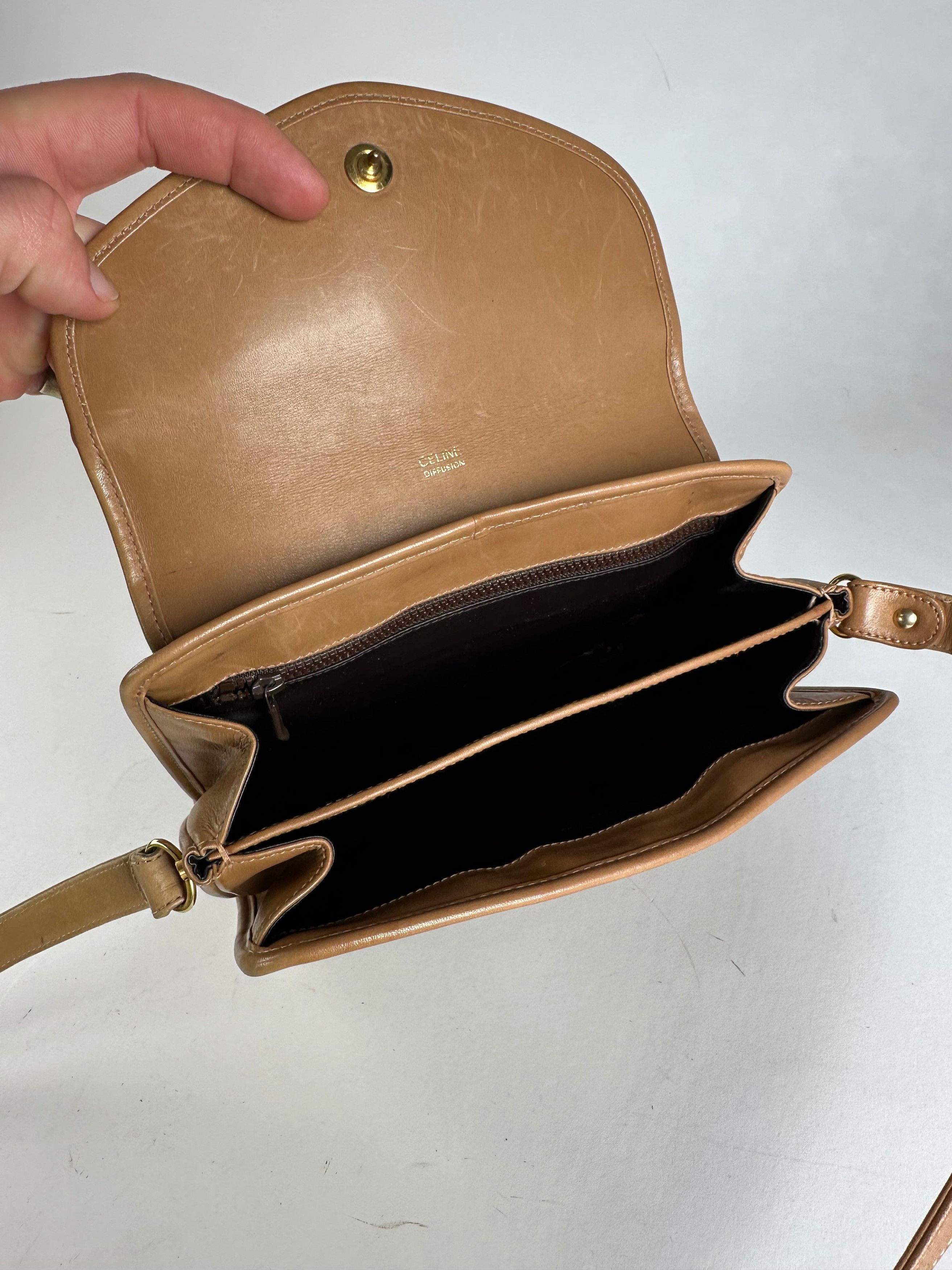 Celine Vintage Monogram Shoulder / Crossbody Bag Gold Beige Size ONE SIZE - 3 Thumbnail