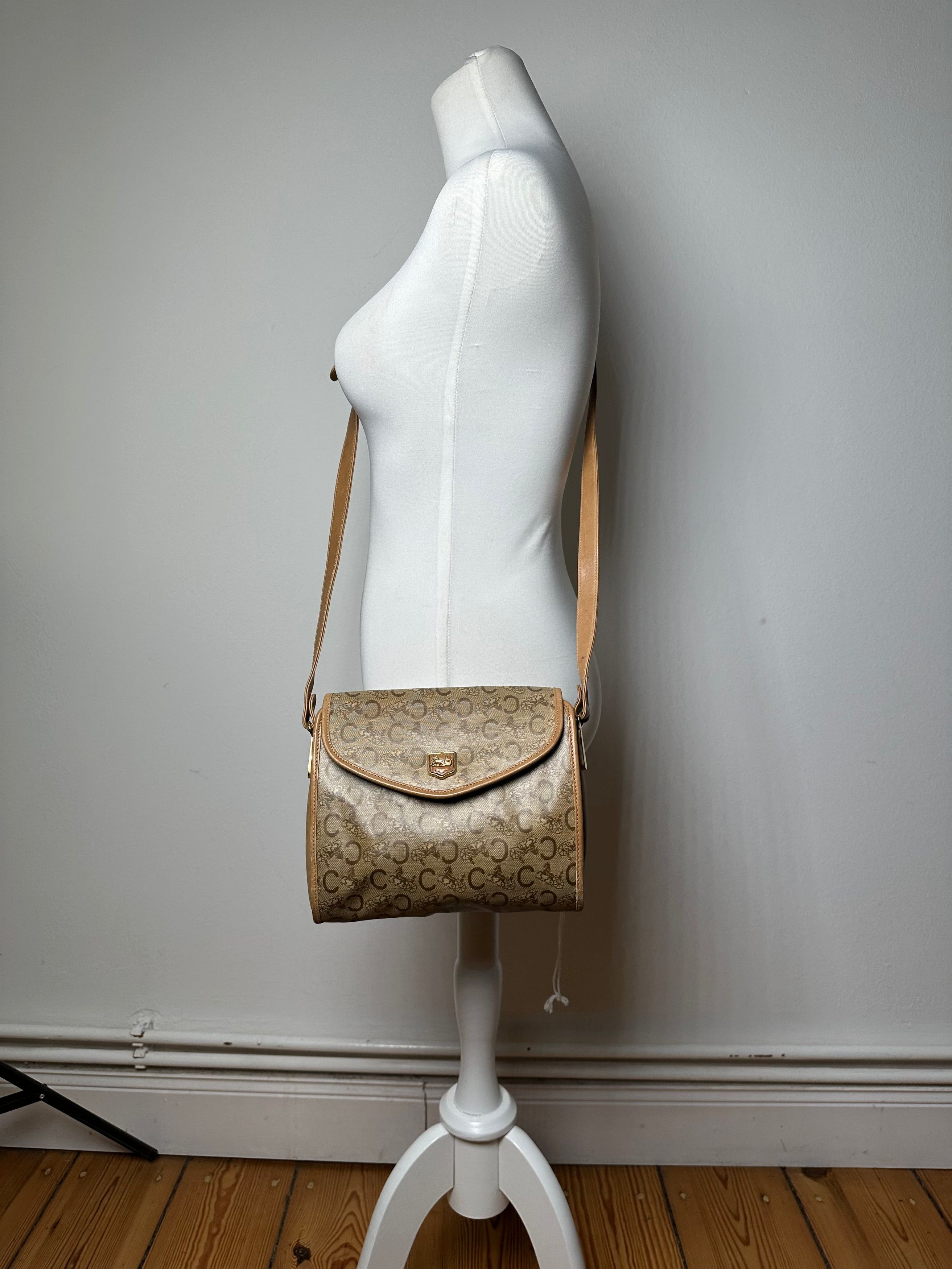Celine Vintage Monogram Shoulder / Crossbody Bag Gold Beige Size ONE SIZE - 8 Thumbnail