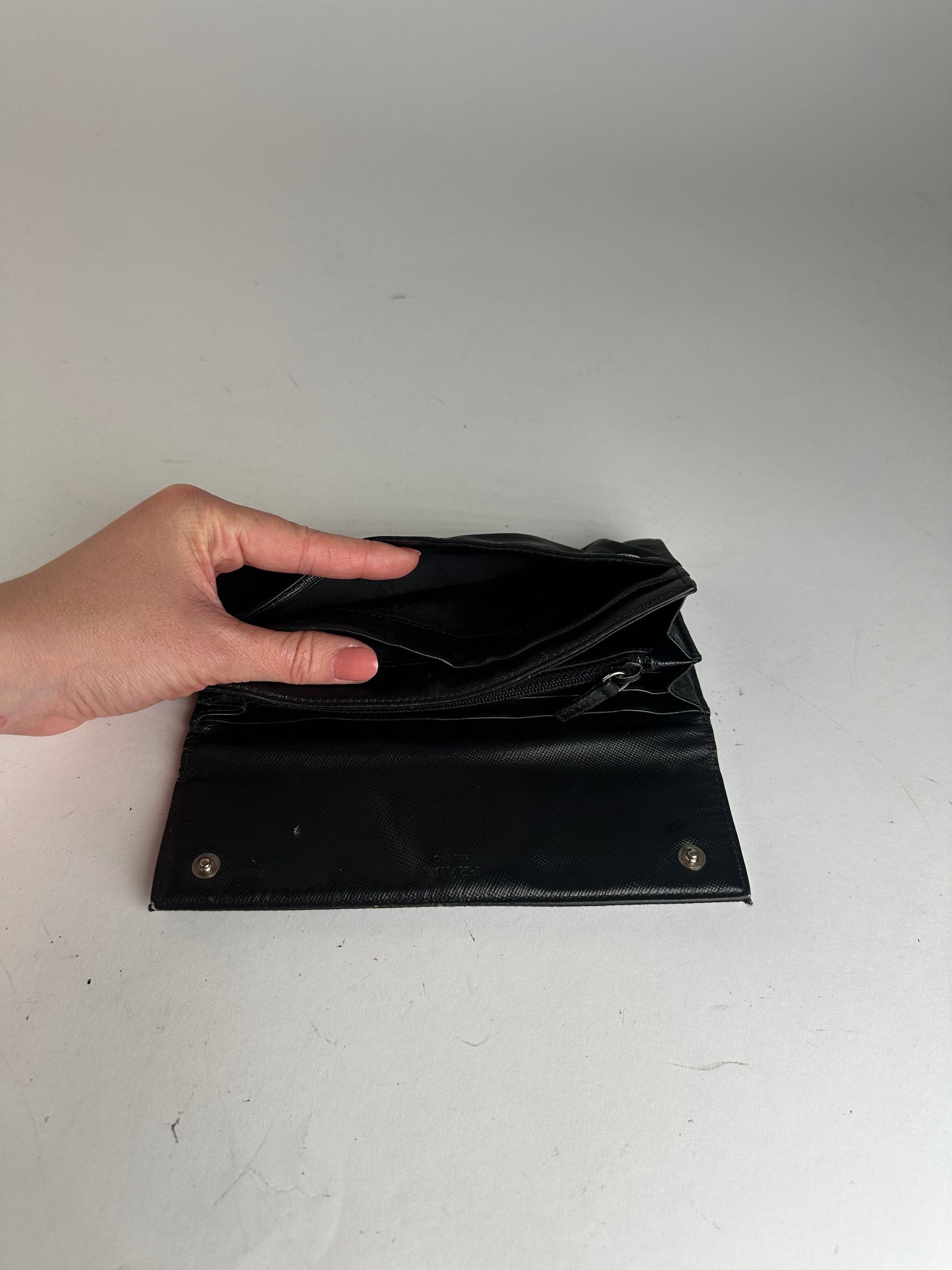 Prada Vintage Triangle Wallet Black Size ONE SIZE - 5 Thumbnail