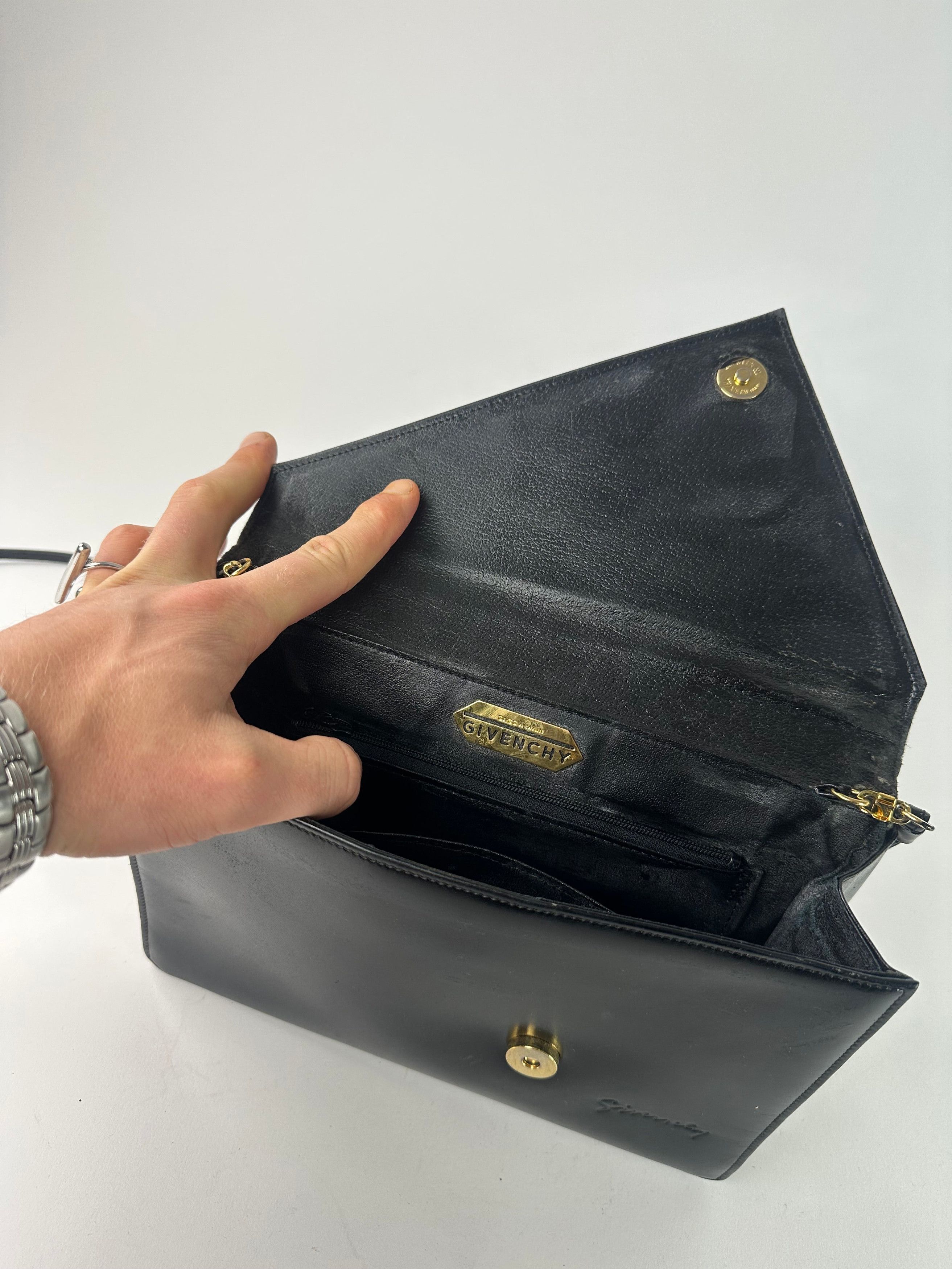 Givenchy Vintage Leather Crossbody Bag Black Size ONE SIZE - 10 Thumbnail