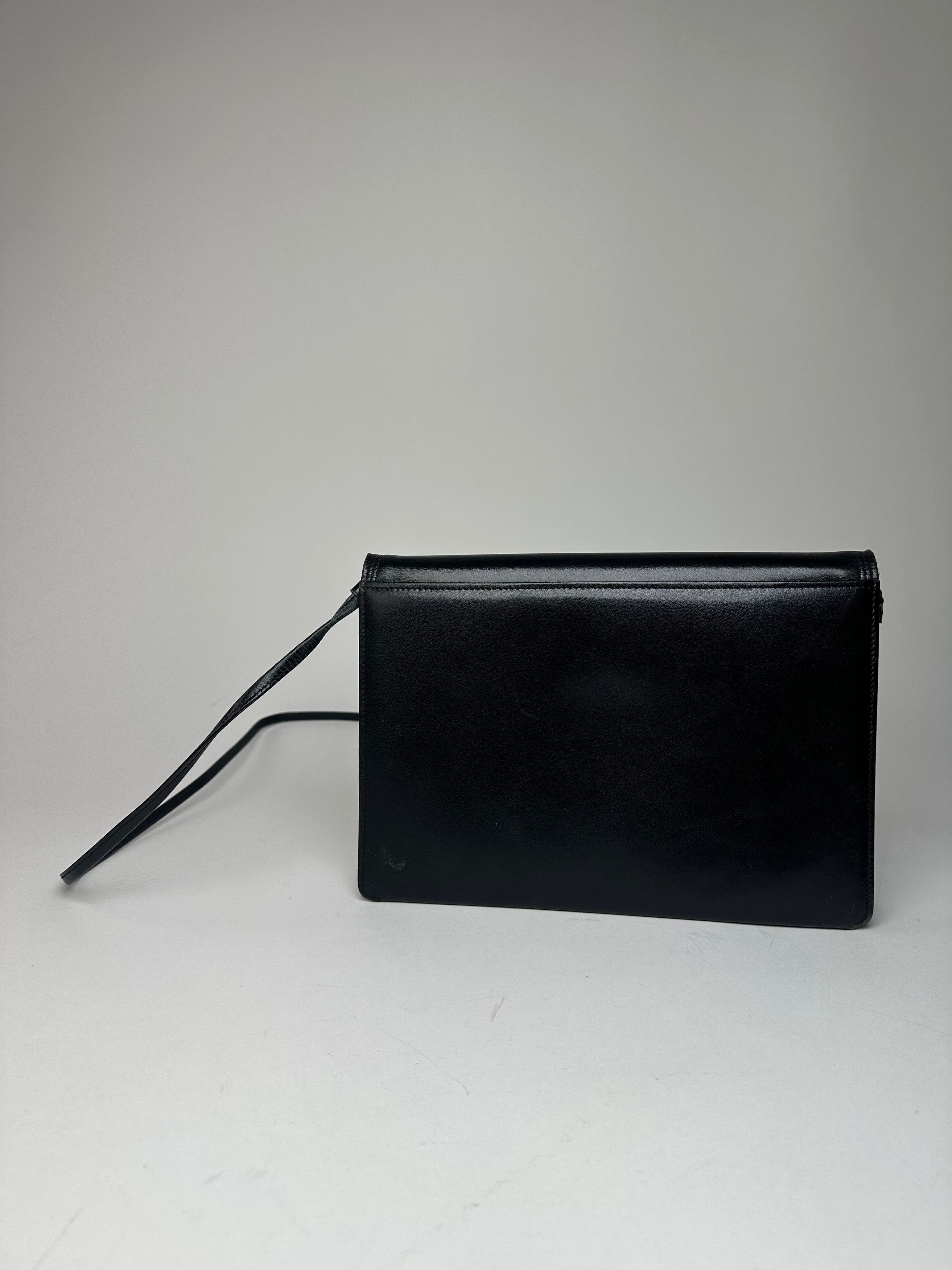 Givenchy Vintage Leather Crossbody Bag Black Size ONE SIZE - 2 Thumbnail