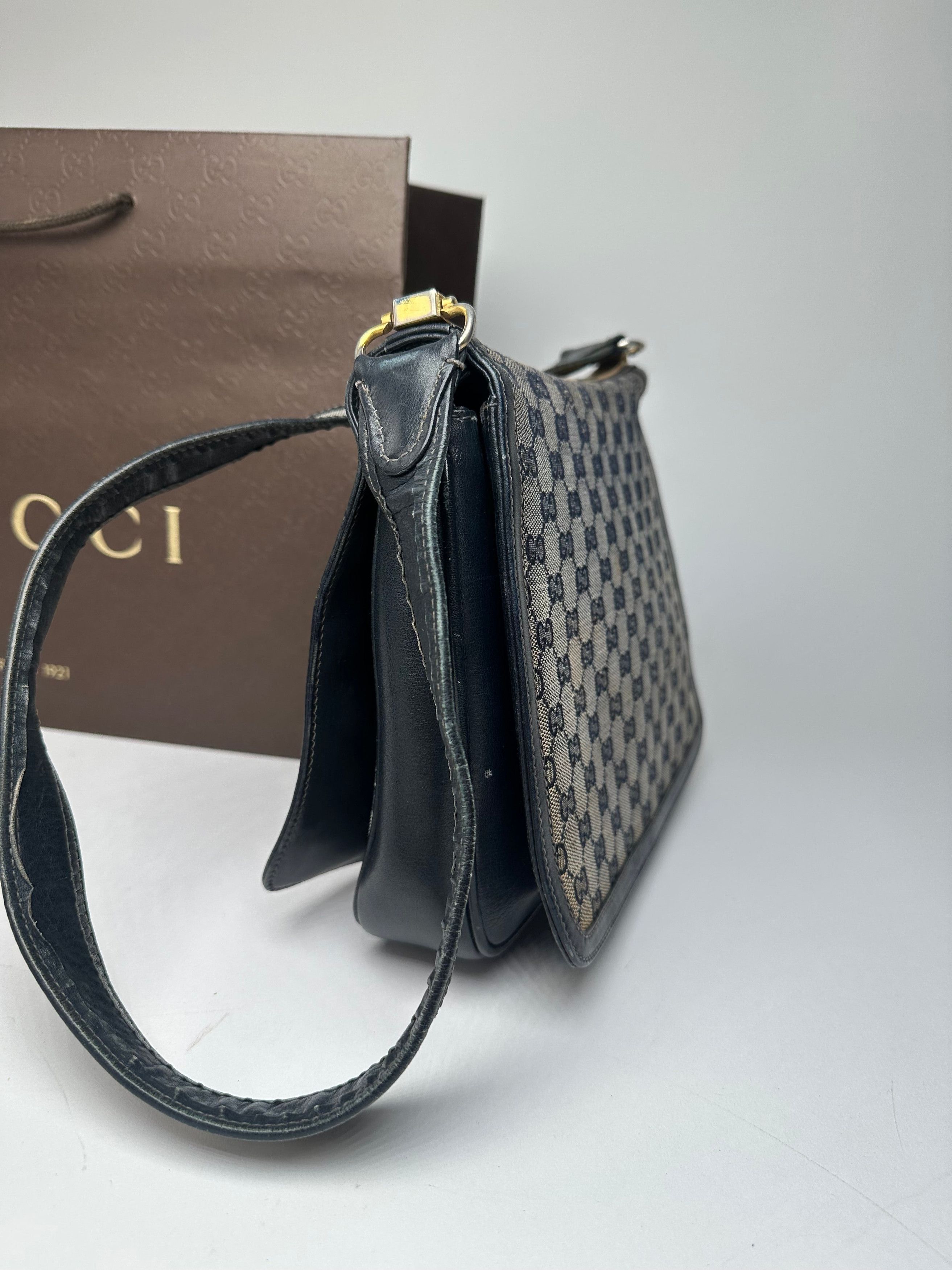 Gucci Vintage 80s Monogram Shoulder Bag Navy Grey Size ONE SIZE - 8 Thumbnail