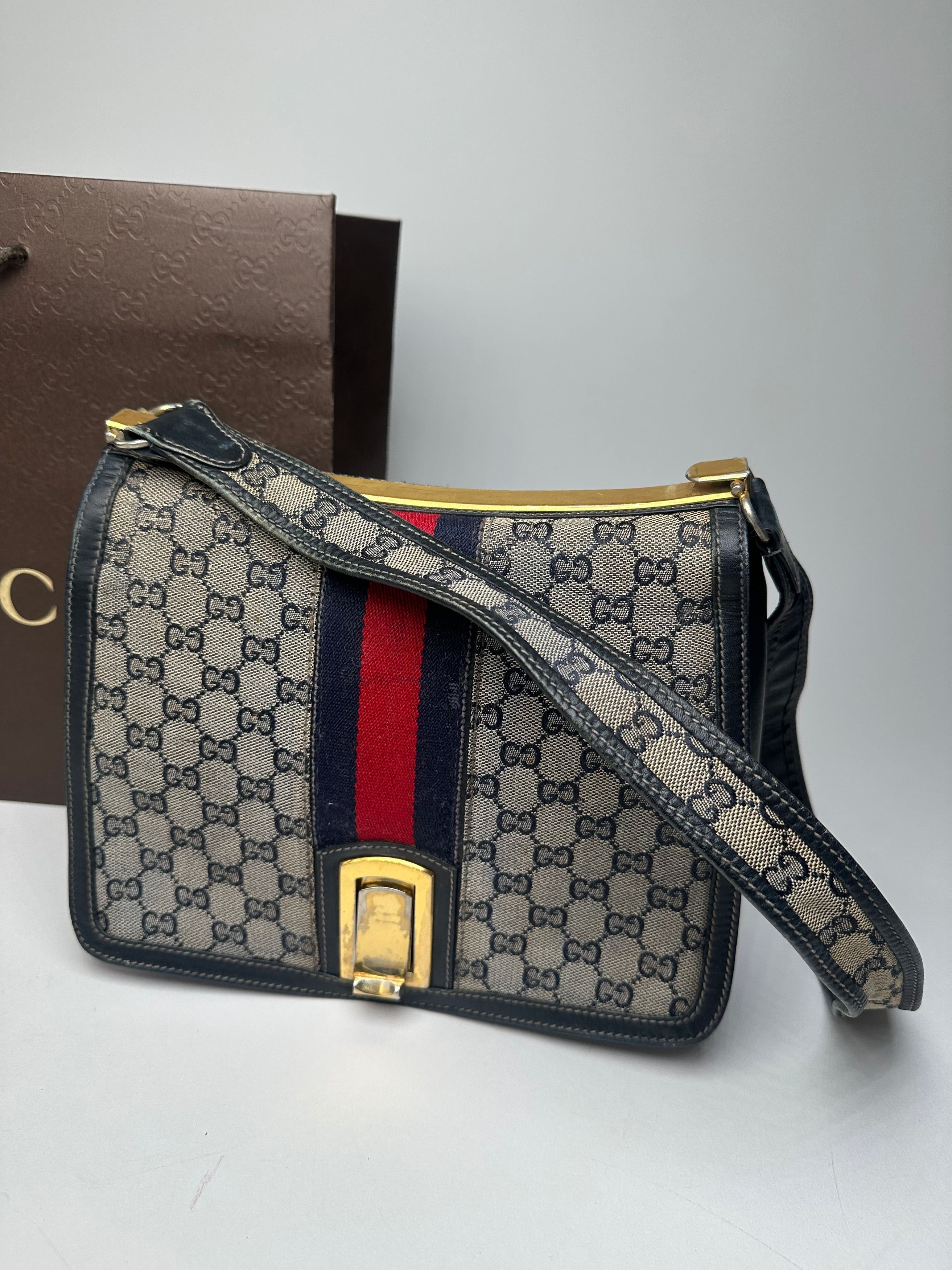 Gucci Vintage 80s Monogram Shoulder Bag Navy Grey Size ONE SIZE - 7 Thumbnail