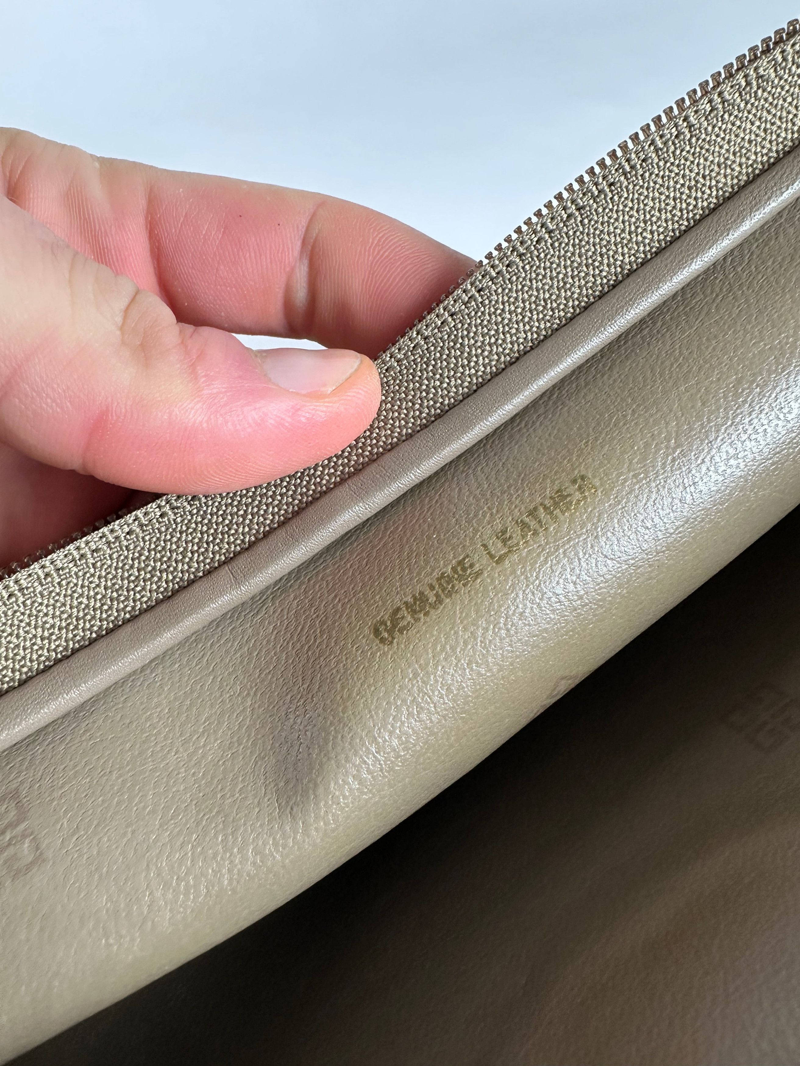 Givenchy Vintage Logo Leather Clutch Grey Size ONE SIZE - 3 Thumbnail