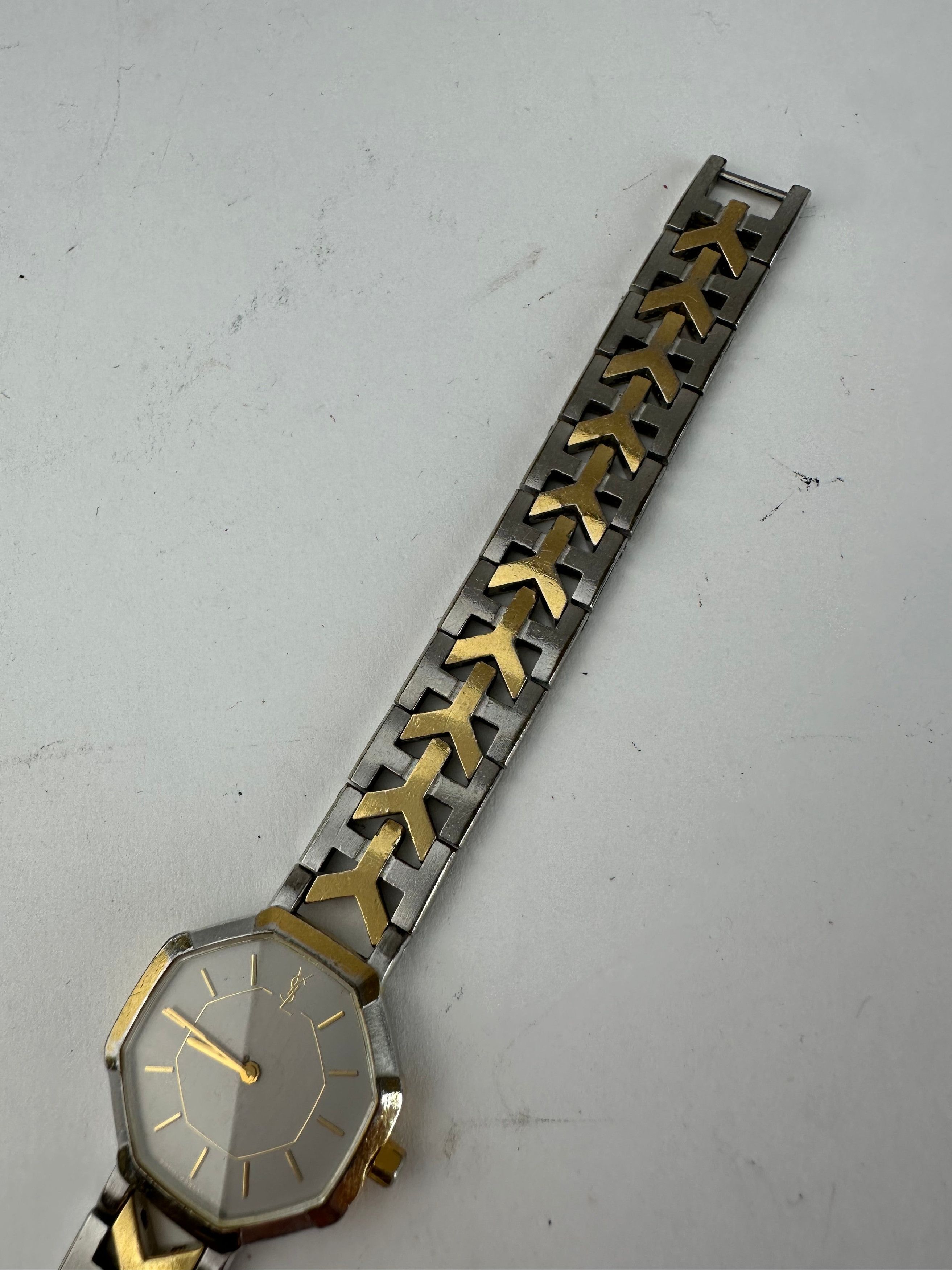 Other Vintage Yves Saint Laurent Gold Plated Quartz Watch Size ONE SIZE - 4 Thumbnail