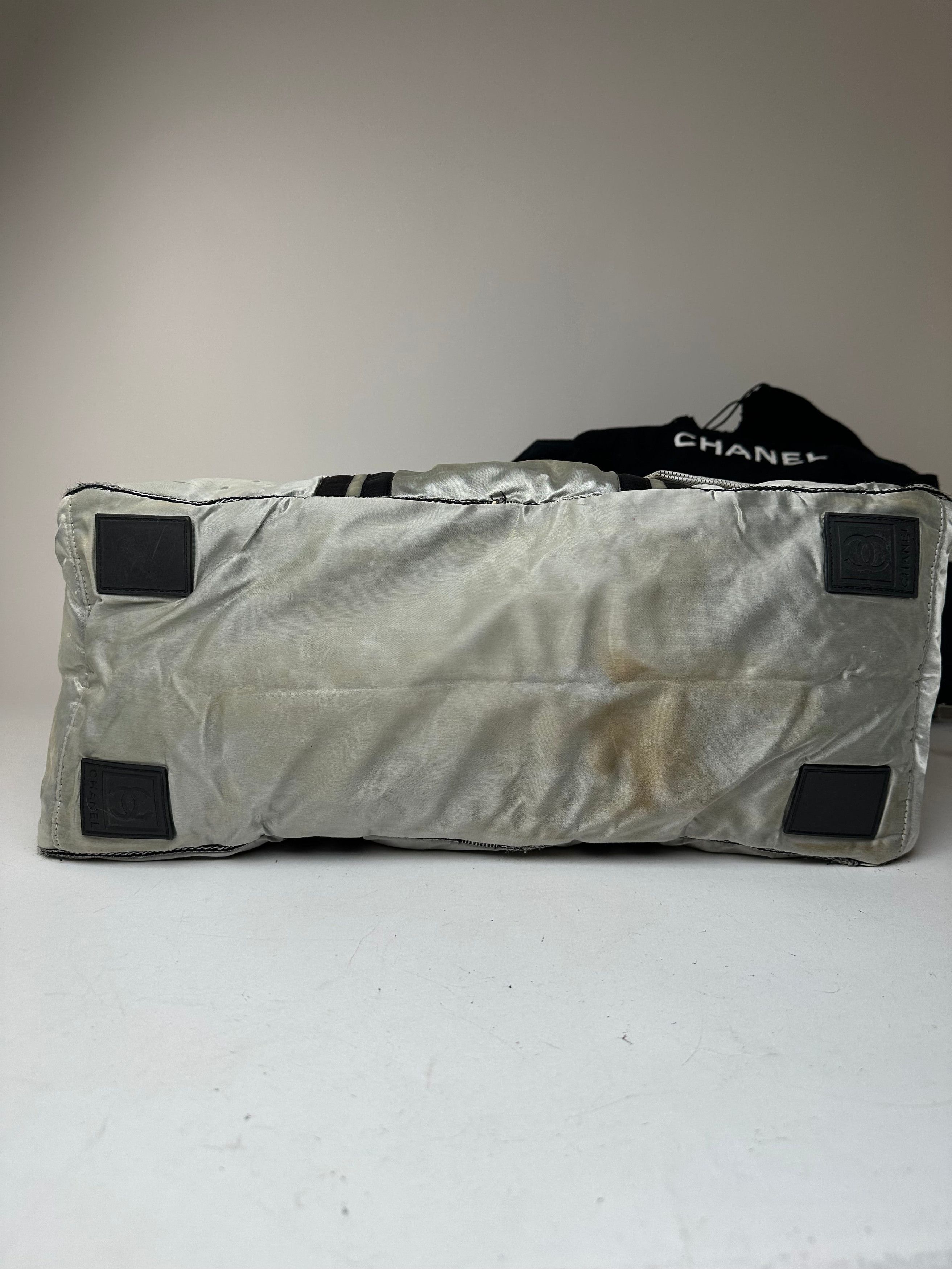 Chanel Vintage Polyester Duffel Bag Silver Black Size ONE SIZE - 12 Thumbnail