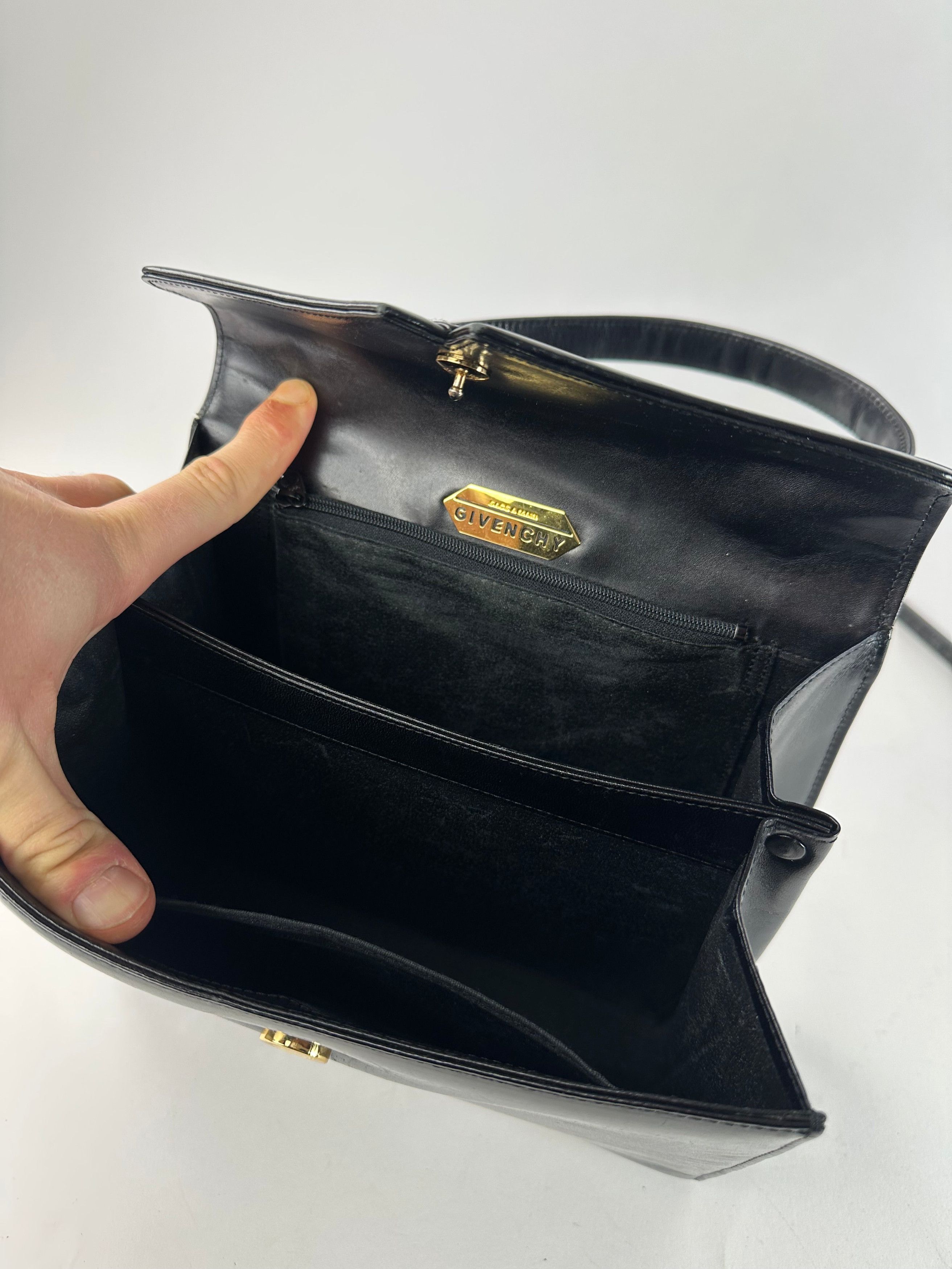 Givenchy Vintage Leather Logo Handbag Black Size ONE SIZE - 11 Thumbnail