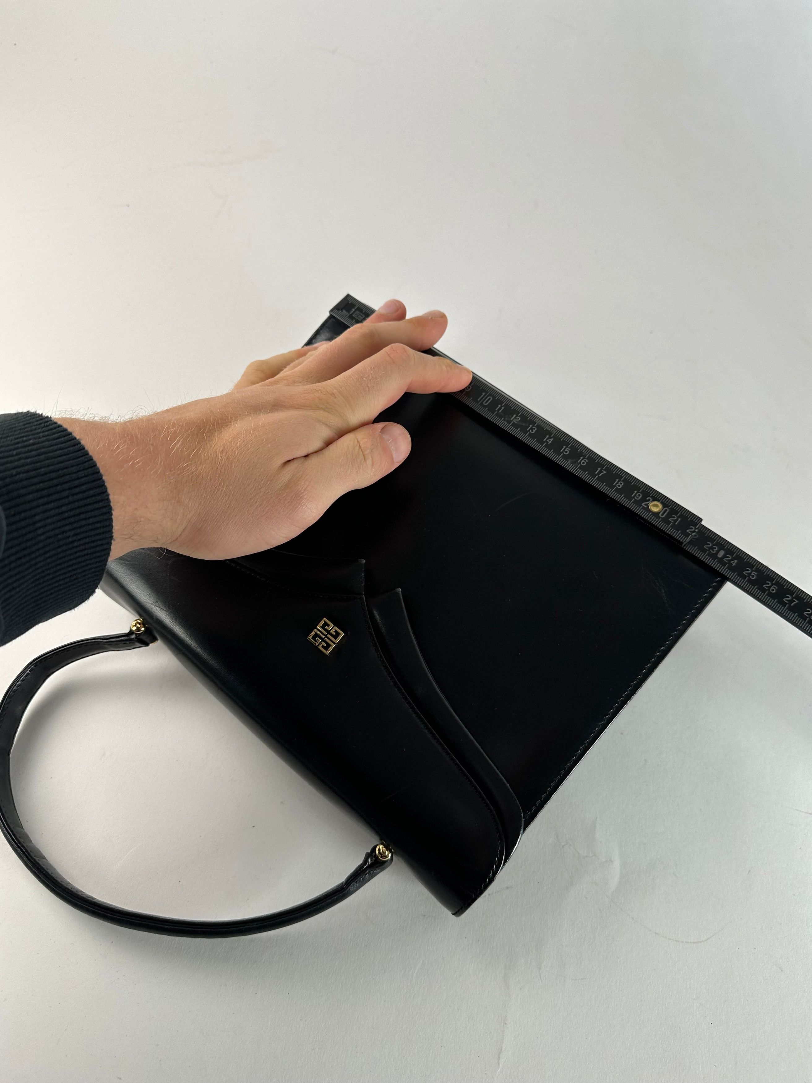 Givenchy Vintage Leather Logo Handbag Black Size ONE SIZE - 6 Thumbnail