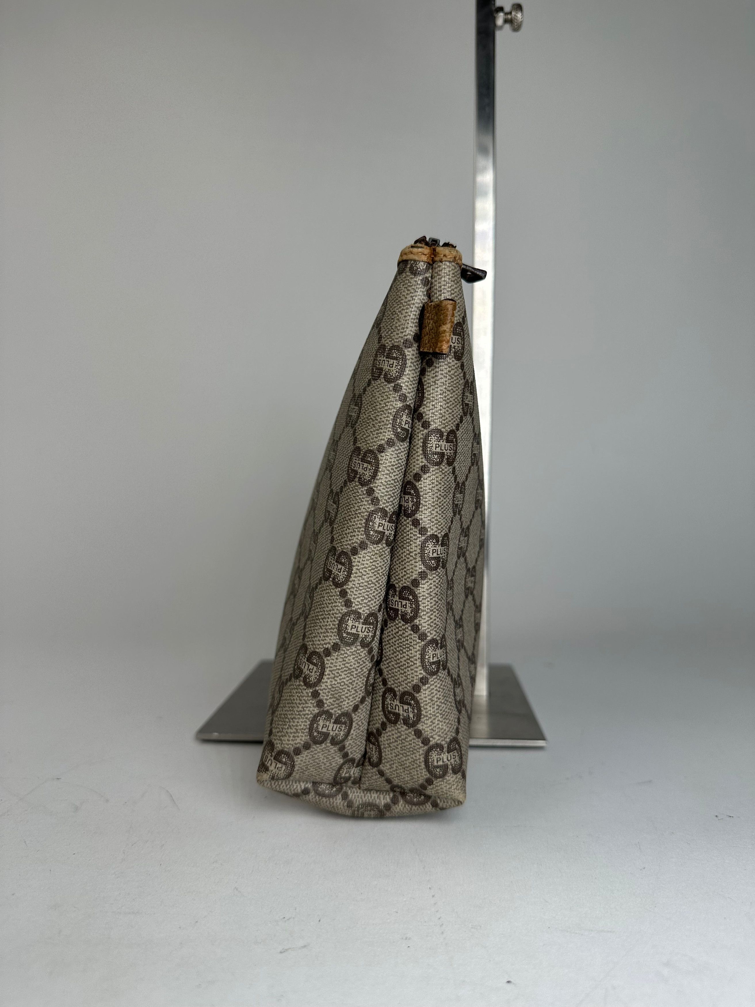 Other Vintage Gucci Plus Monogram Leather Clutch Grey Brown Size ONE SIZE - 3 Thumbnail