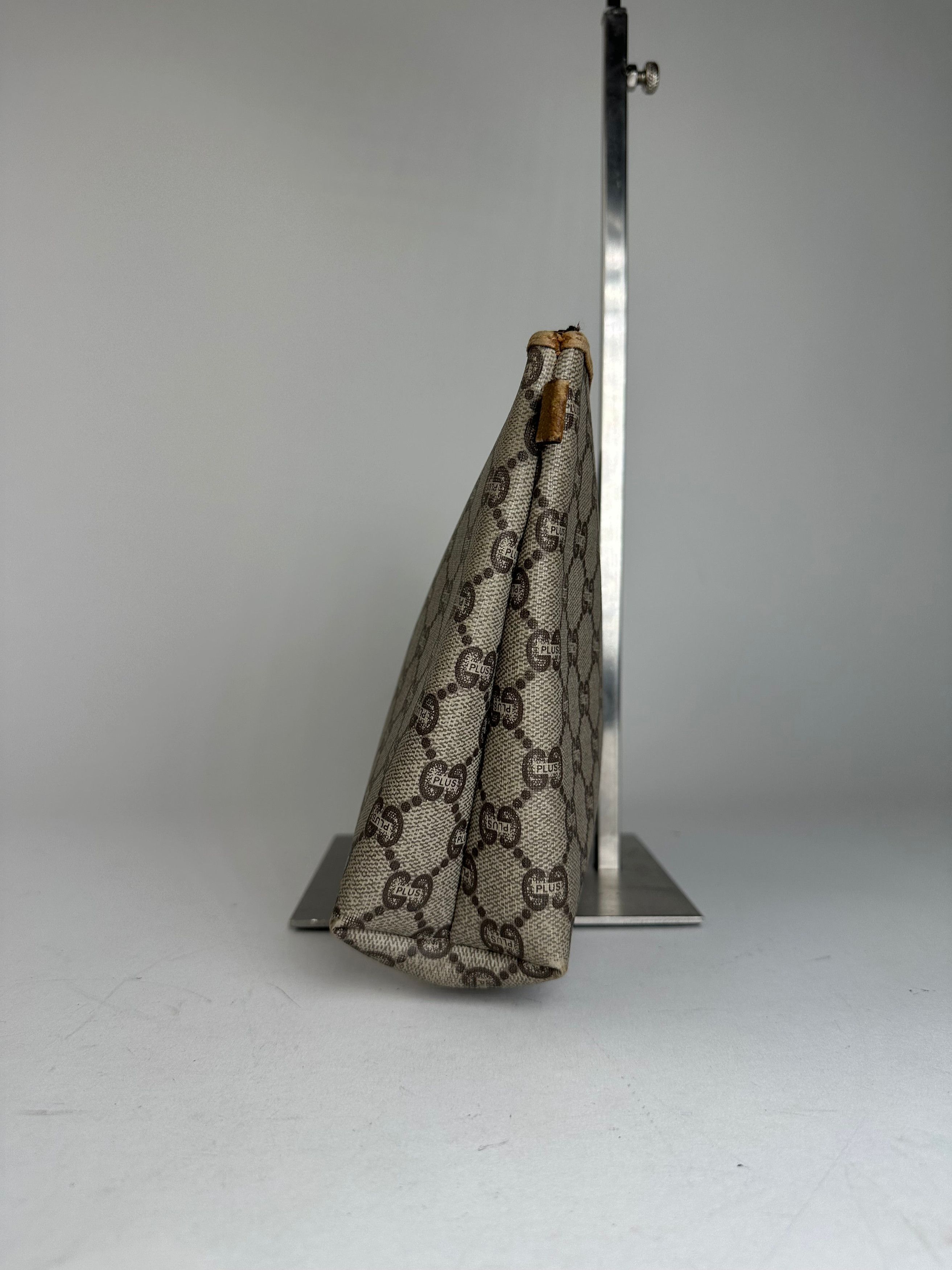 Other Vintage Gucci Plus Monogram Leather Clutch Grey Brown Size ONE SIZE - 7 Thumbnail