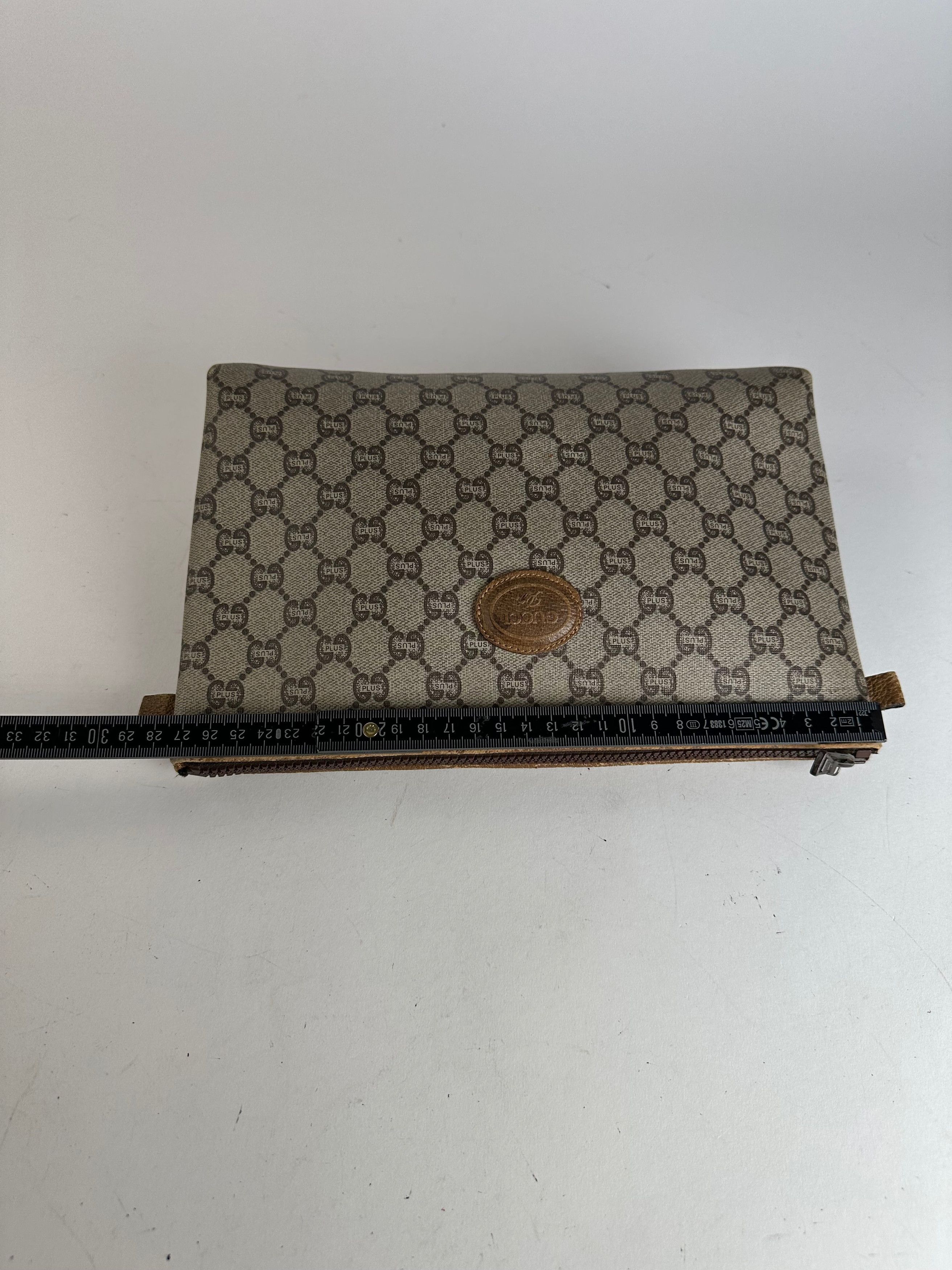 Other Vintage Gucci Plus Monogram Leather Clutch Grey Brown Size ONE SIZE - 9 Thumbnail