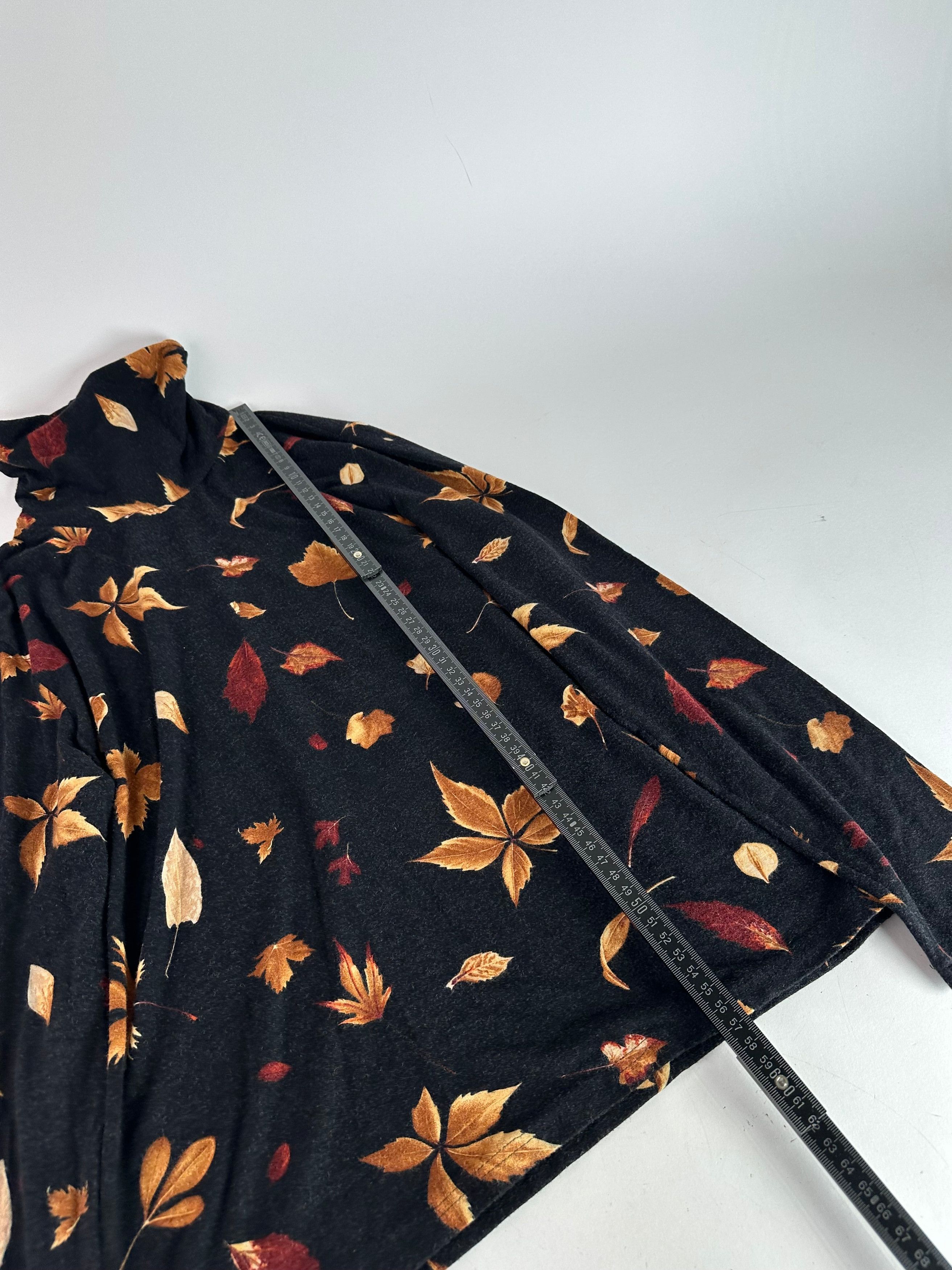 Salvatore Ferragamo Vintage Leaf Emblossed Turtle Neck Sweater Black Brown S Size S / US 4 / IT 40 - 8 Thumbnail